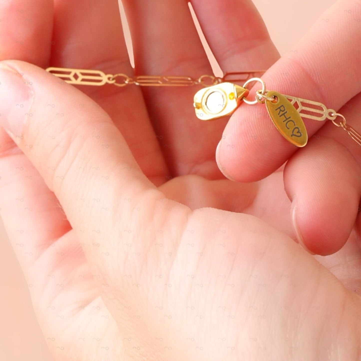 Con Amor Gold Baroque Chain Necklace | Magnetic Clasp | 24"