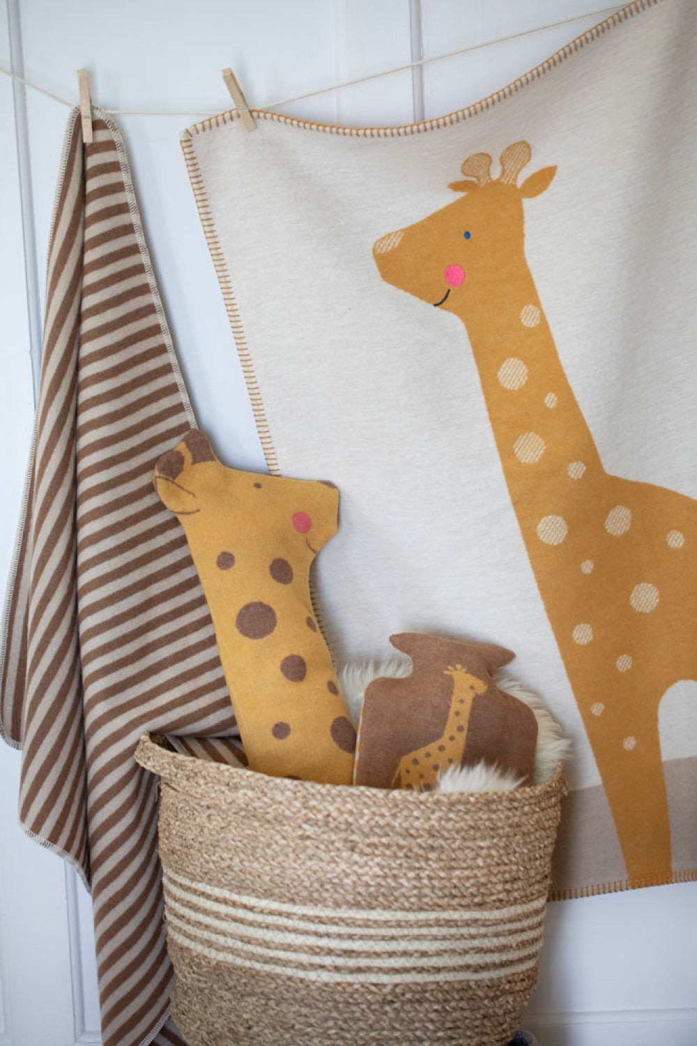 LILI Baby Blanket "Giraffe" with Embroidery