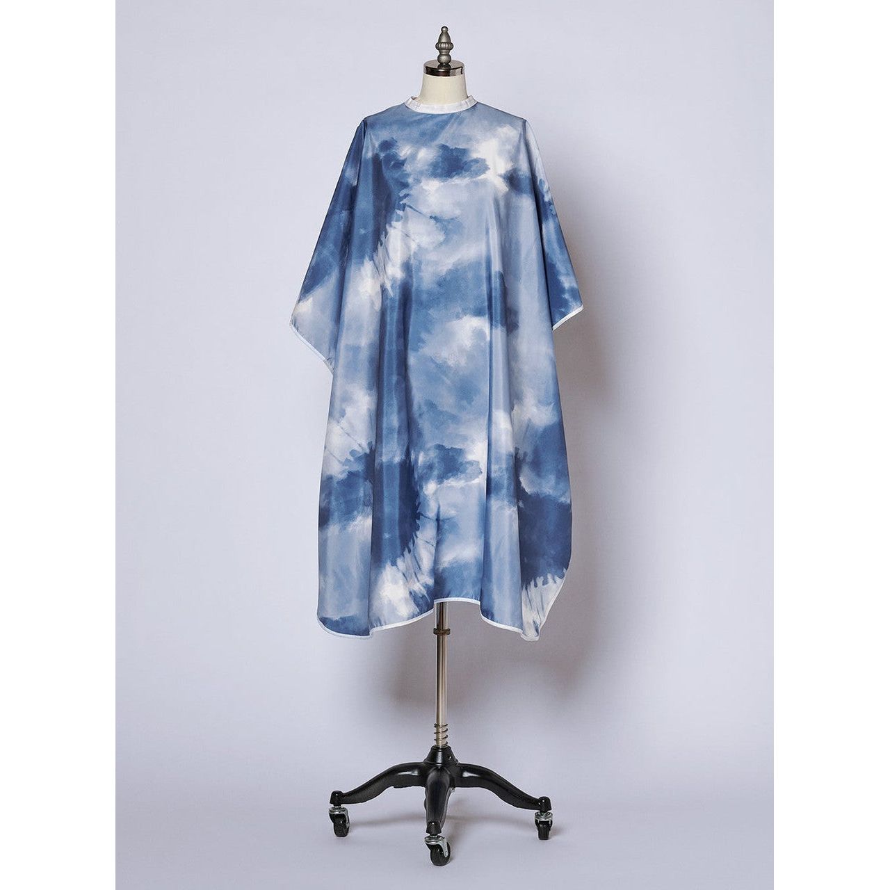 Fromm Tie Dye Hairstyling Cape - Blue