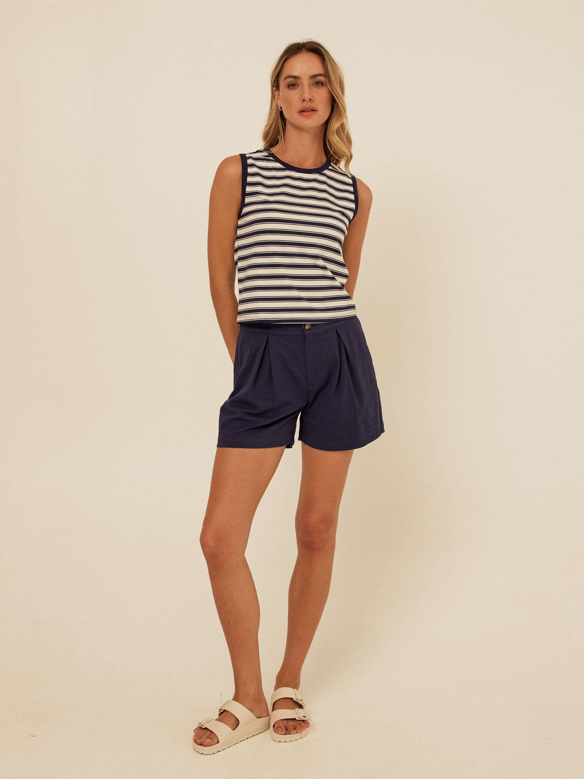 Selene Stretch Twill Pleated Short