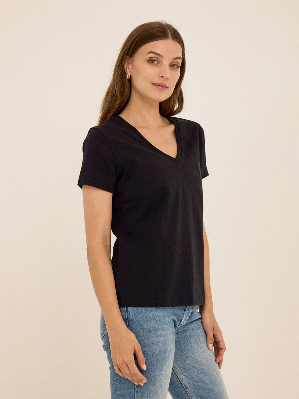 Aria Essential Jersey V-Neck Tee