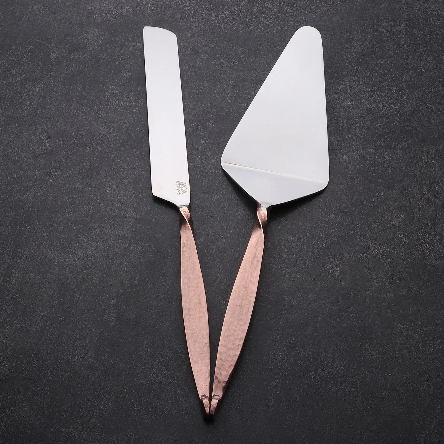 TWISTED URBAN CAKE SERVING 2 PC. SET