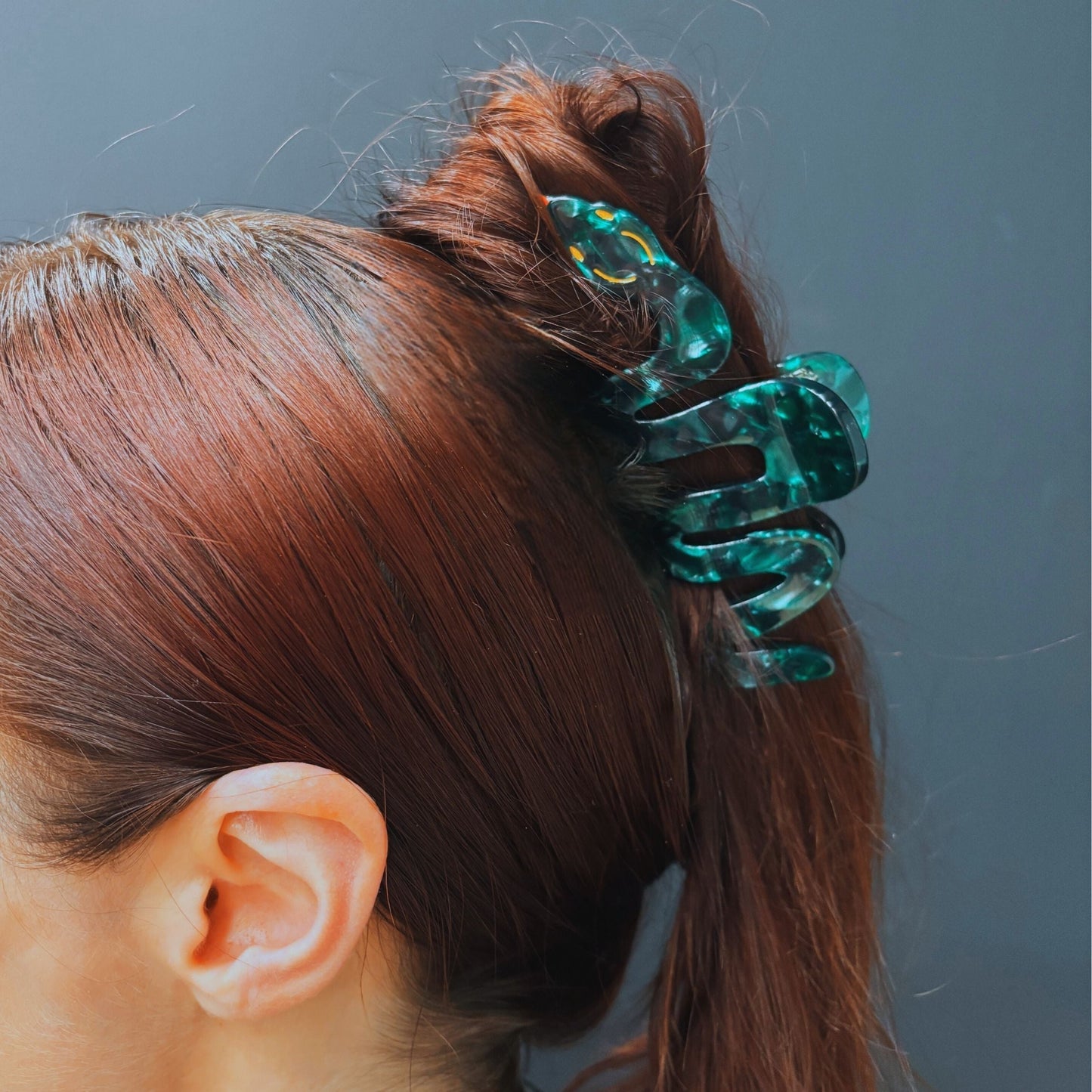 Velvet Claws Cleopatra Green Snake Hair Claw | Claw Clip in Velvet Travel Bag