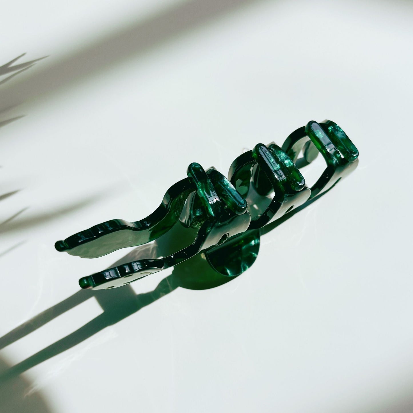 Velvet Claws Cleopatra Green Snake Hair Claw | Claw Clip in Velvet Travel Bag