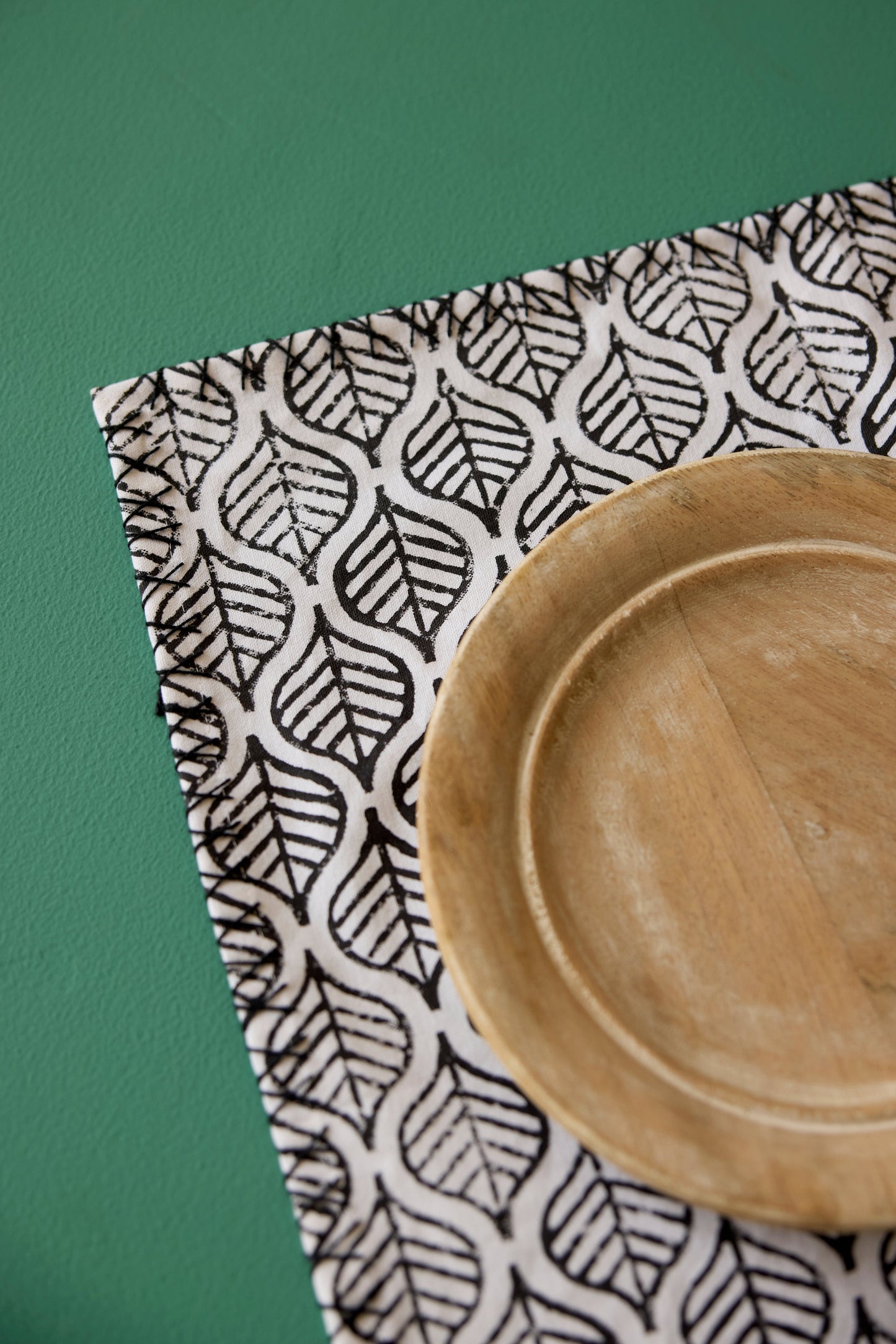 Leaf Motif Placemat Set