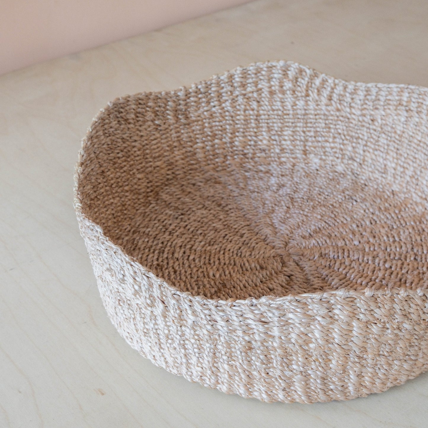 S/2 Natural Fruit Tray Scallop