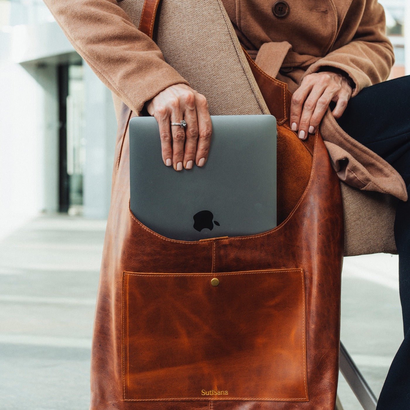 Elevated Hobo in Cognac