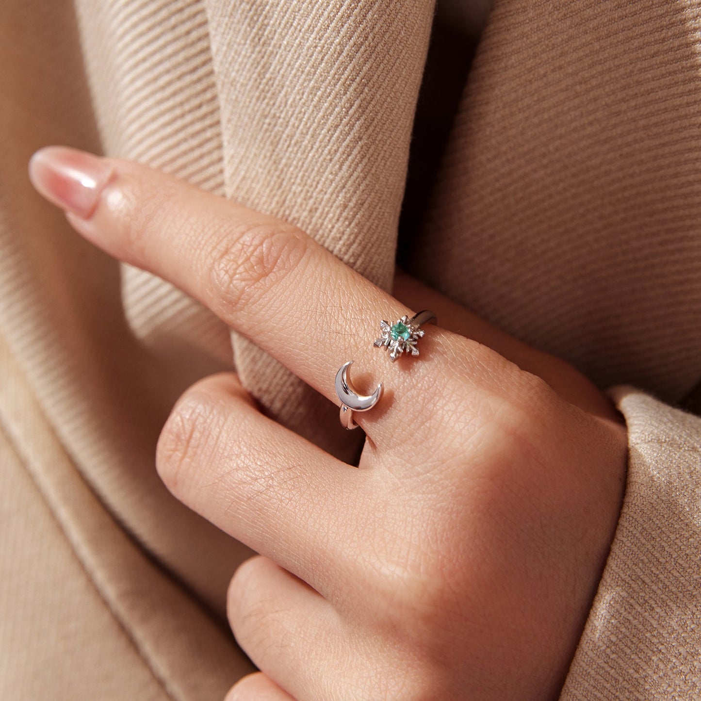 925 Sterling Silver Ring with Glass Snowflakes and Moon for Women