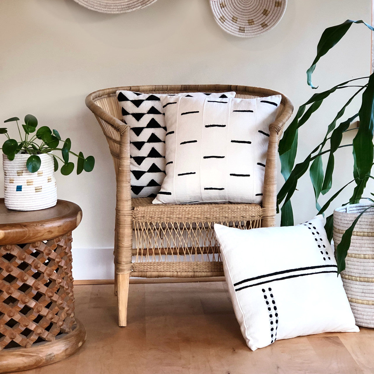 Sadza Dots + Lines Pillow Cover - White