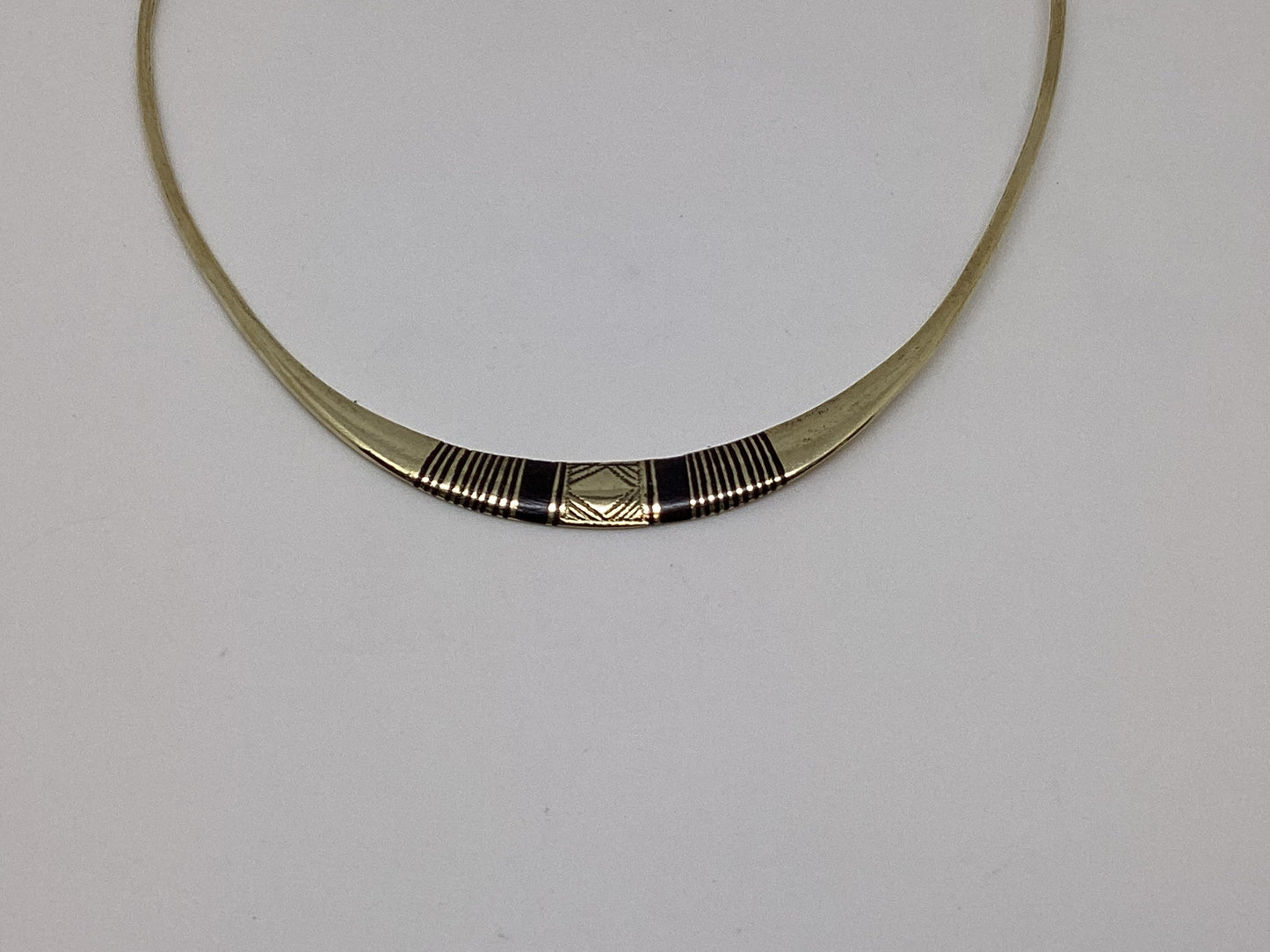Tuareg hammered choker black feature lines