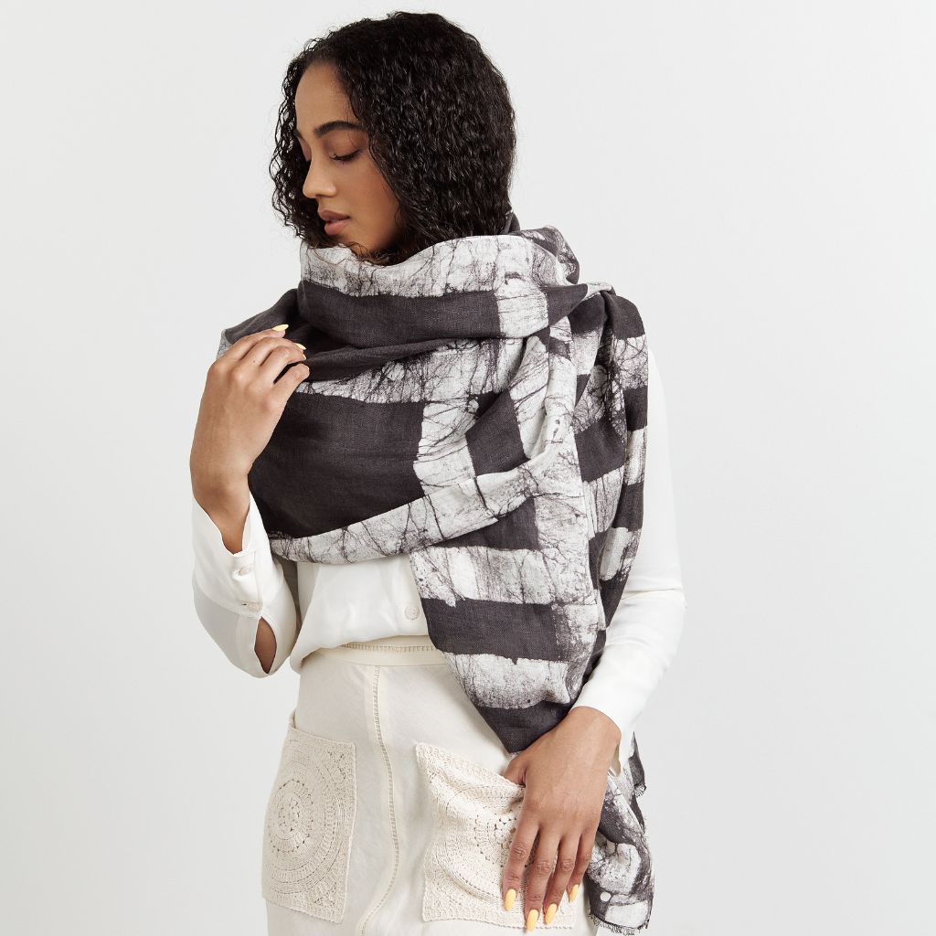 Carbo Black & White Handwoven Wax Block Printed Linen Scarf