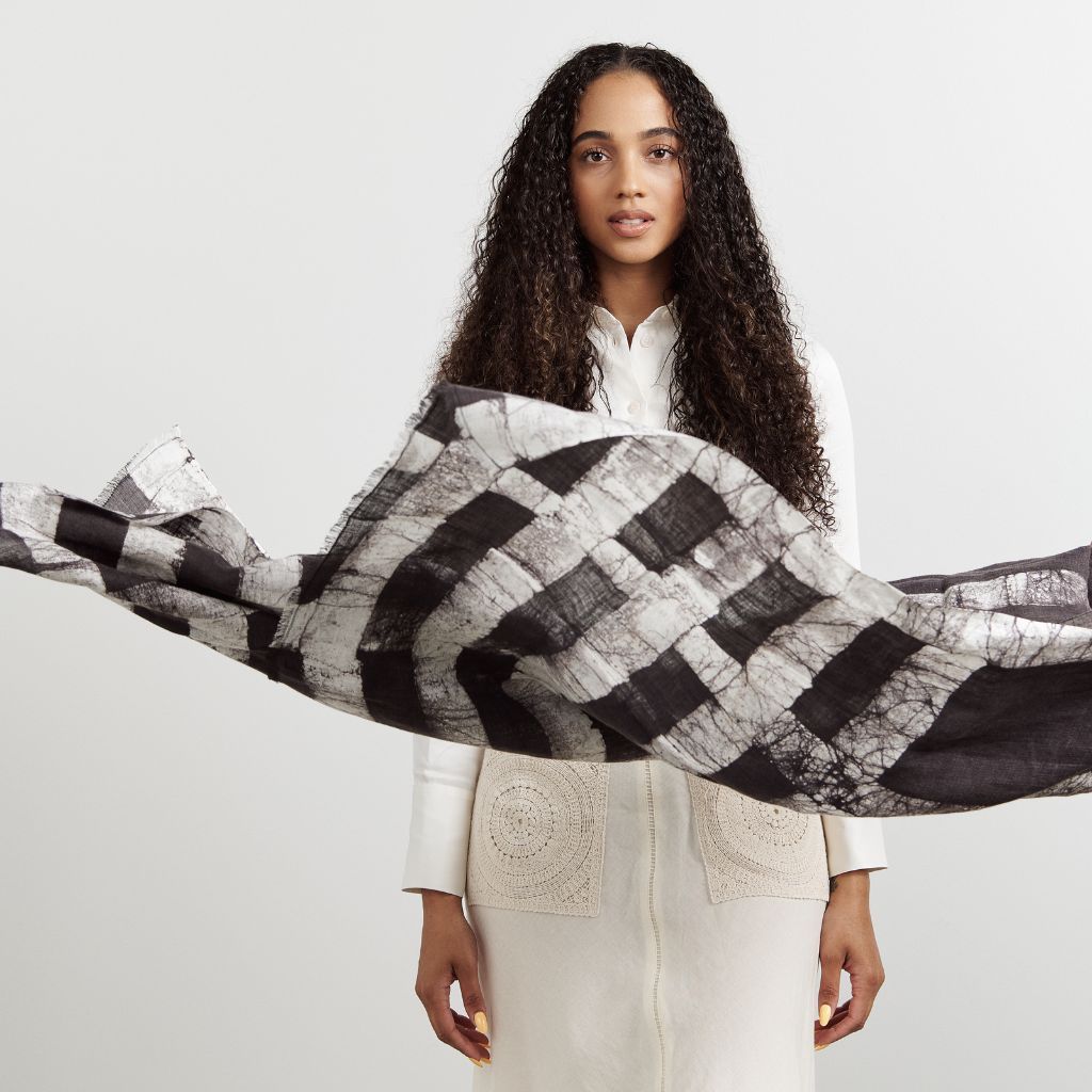 Carbo Black & White Handwoven Wax Block Printed Linen Scarf