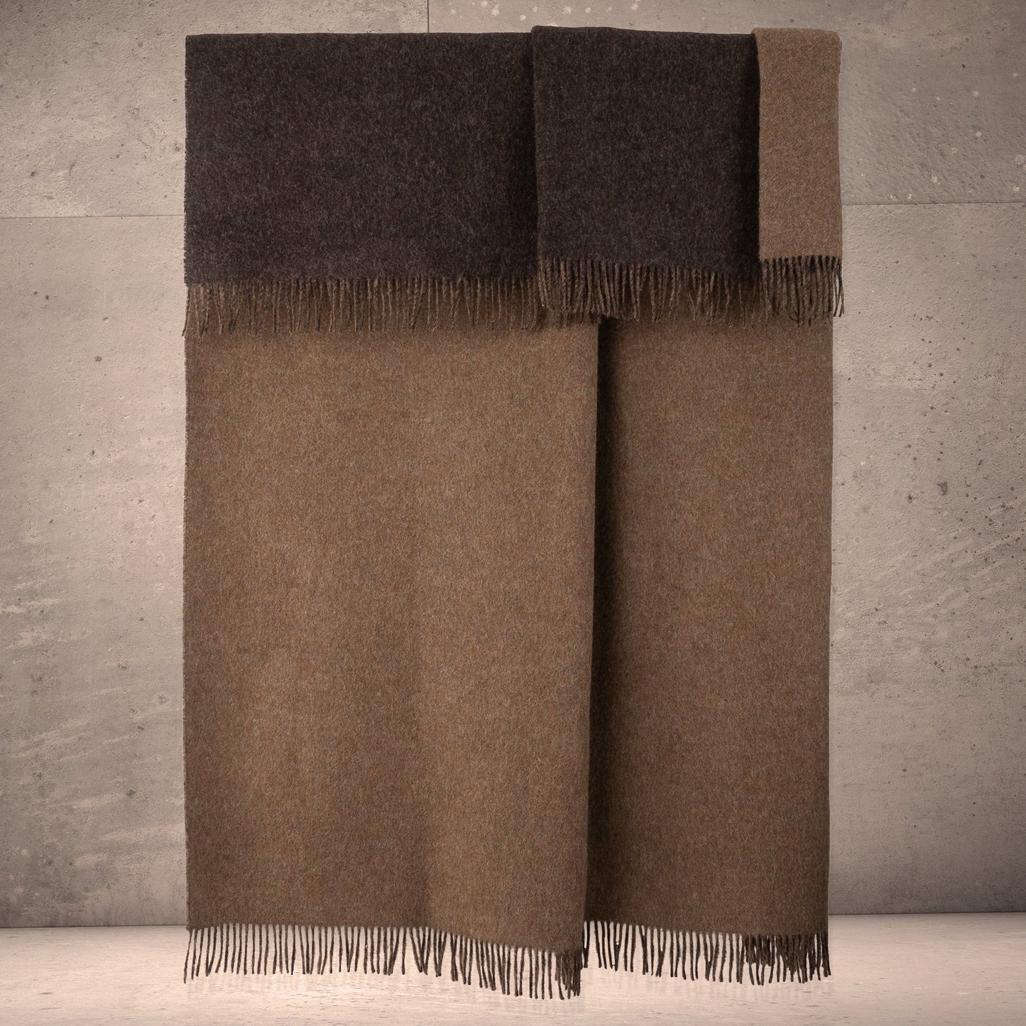 Highland Tweeds Reversible Double Cloth Throw (Mocha/Brown)
