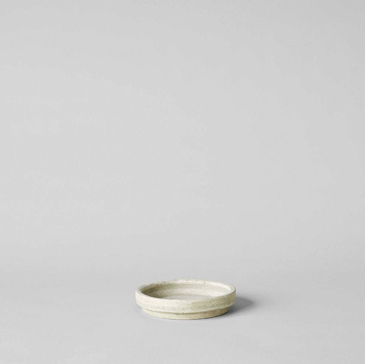 Basic Planter Tray, White Patina