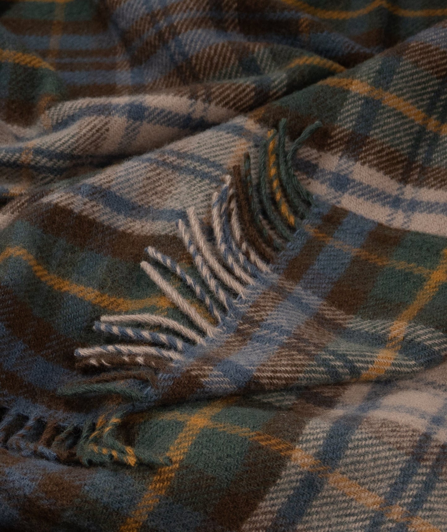 Highland Tweeds New Wool Fluffy Throw ~Antique Dress Gordon ~