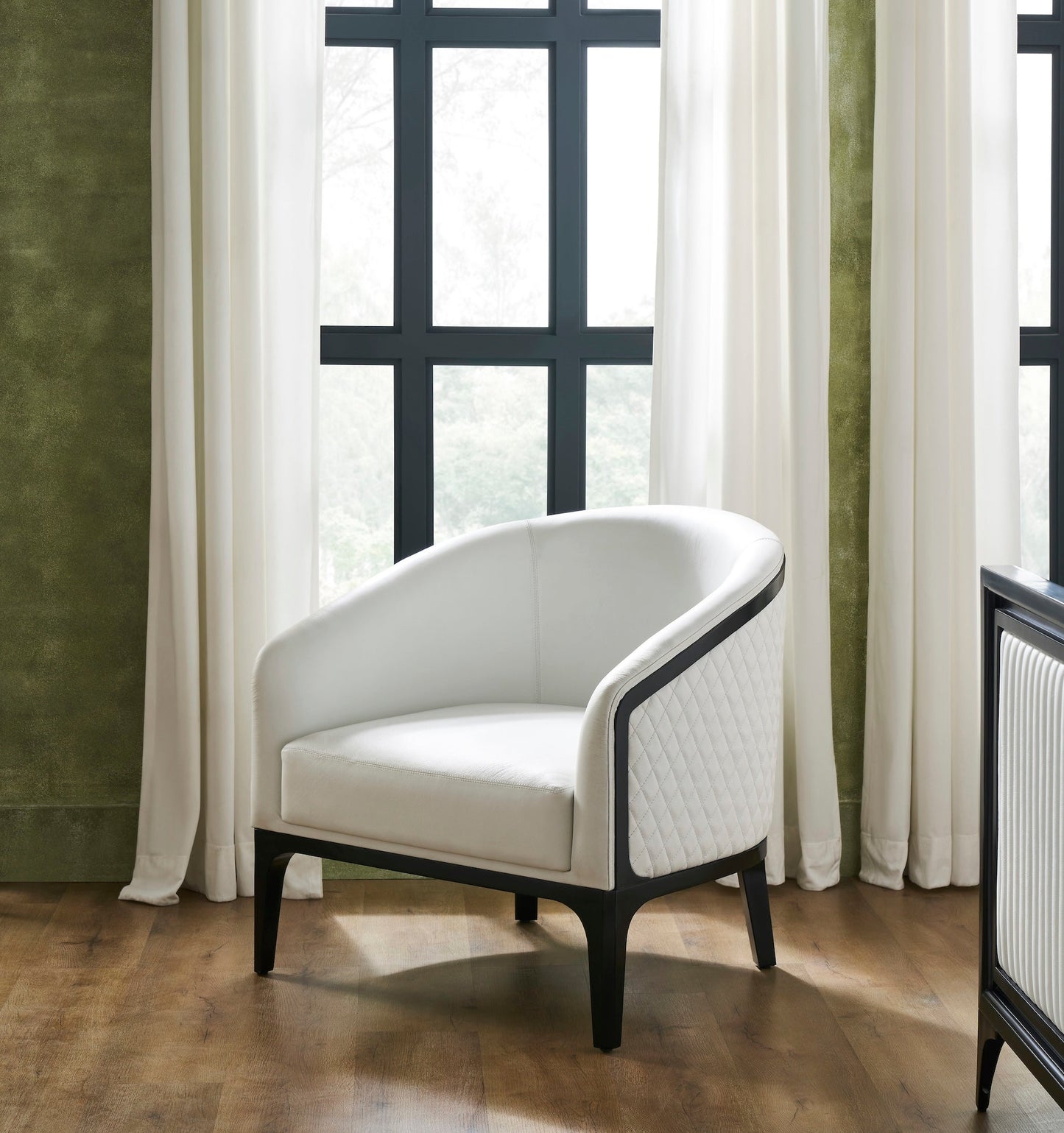 Edward Leather Lounge Chair