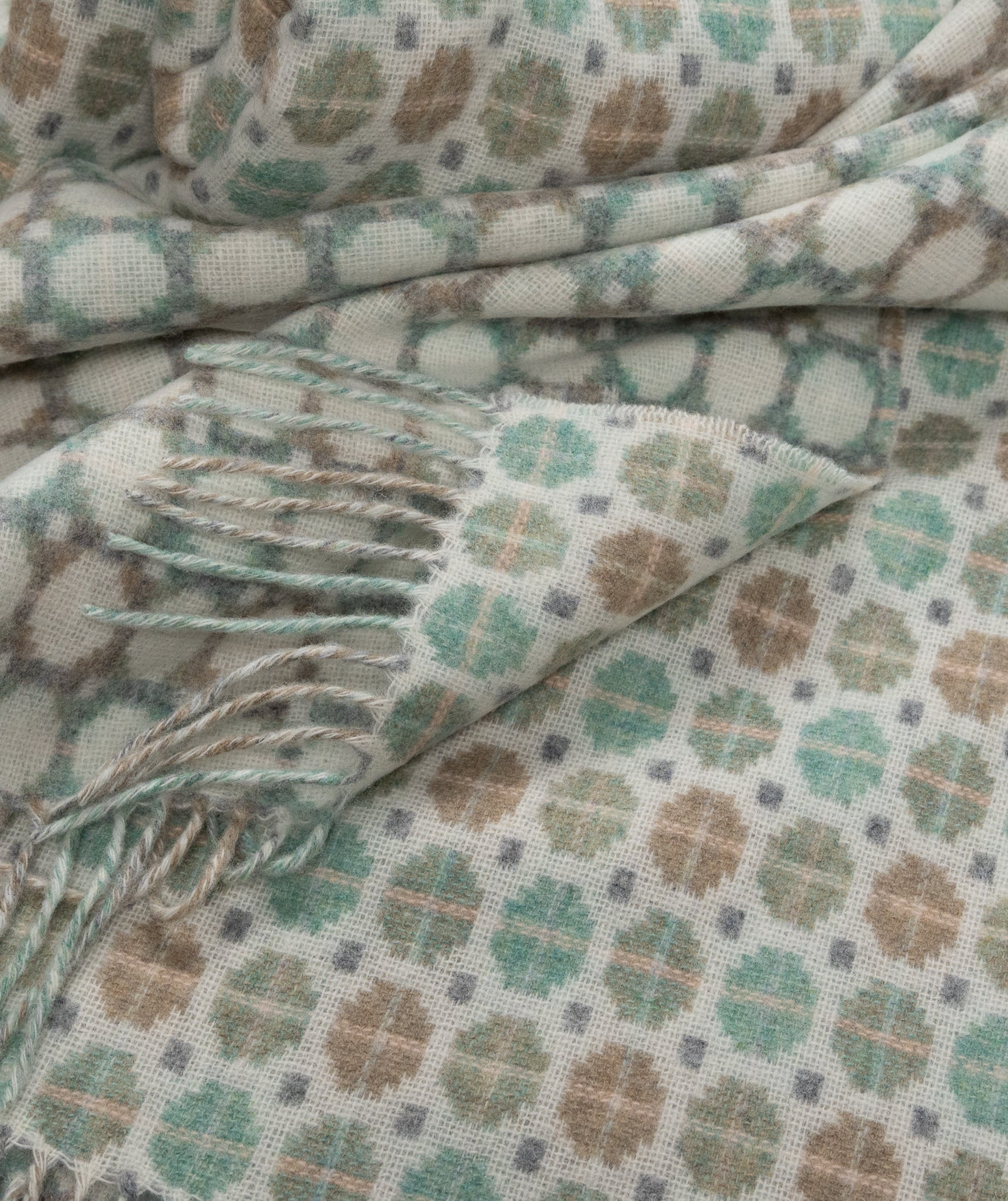 Southampton Home Merino Wool Medallion (Mint) - Osadia Concept Store