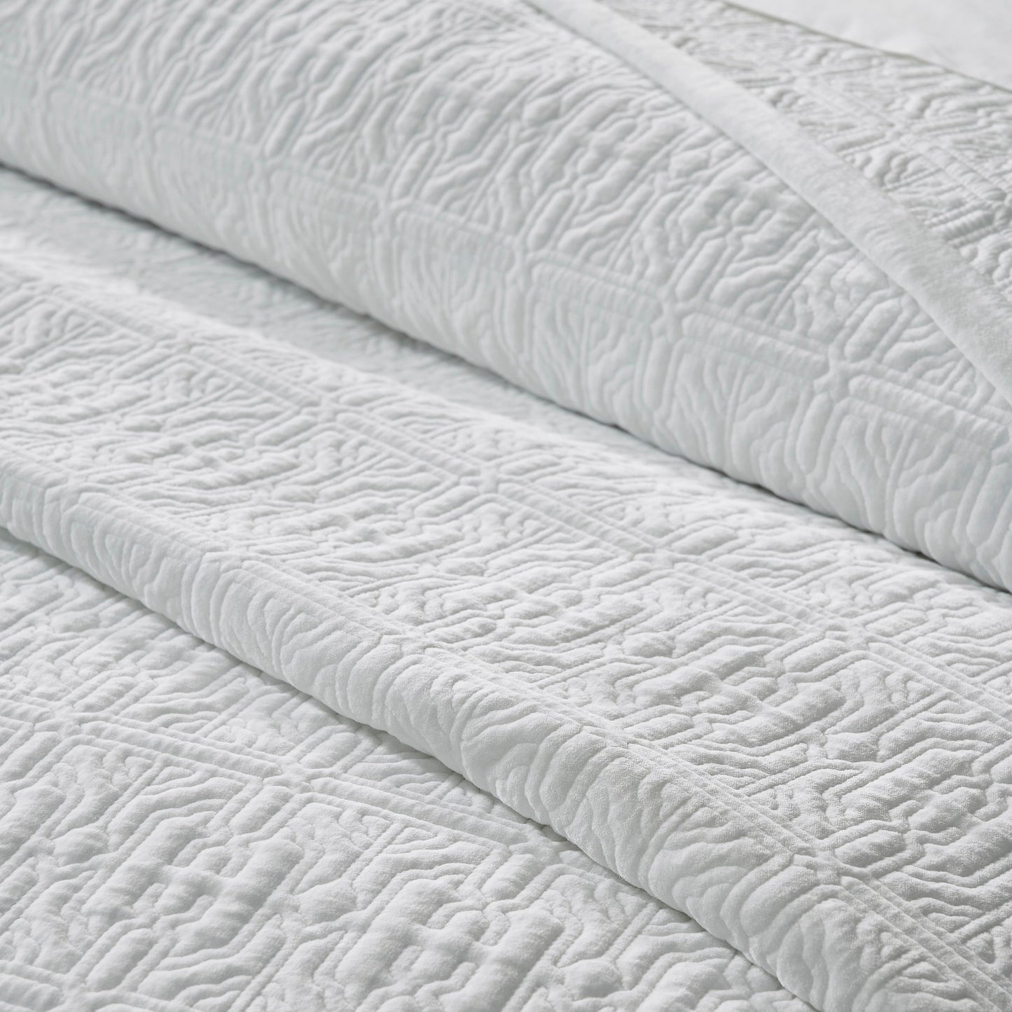 Duke Geometric Cotton Velvet Quilt