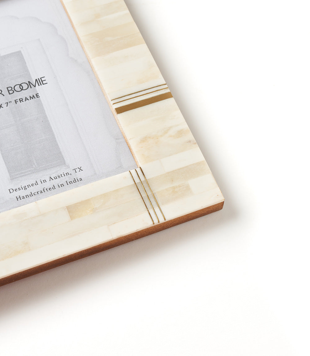 Mukhendu 5x7 Cream Picture Frame - Carved Bone, Brass Bar - Osadia Concept Store