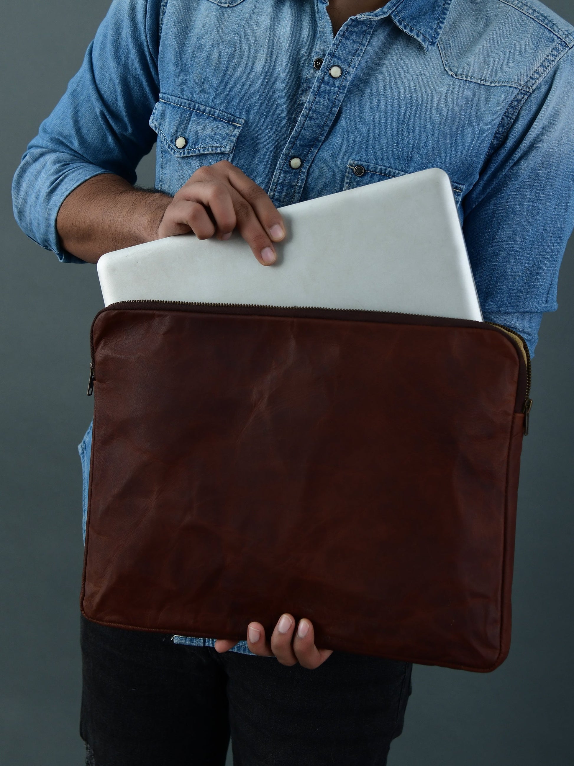 Zento Laptop Sleeve - Dark Brown - Osadia Concept Store