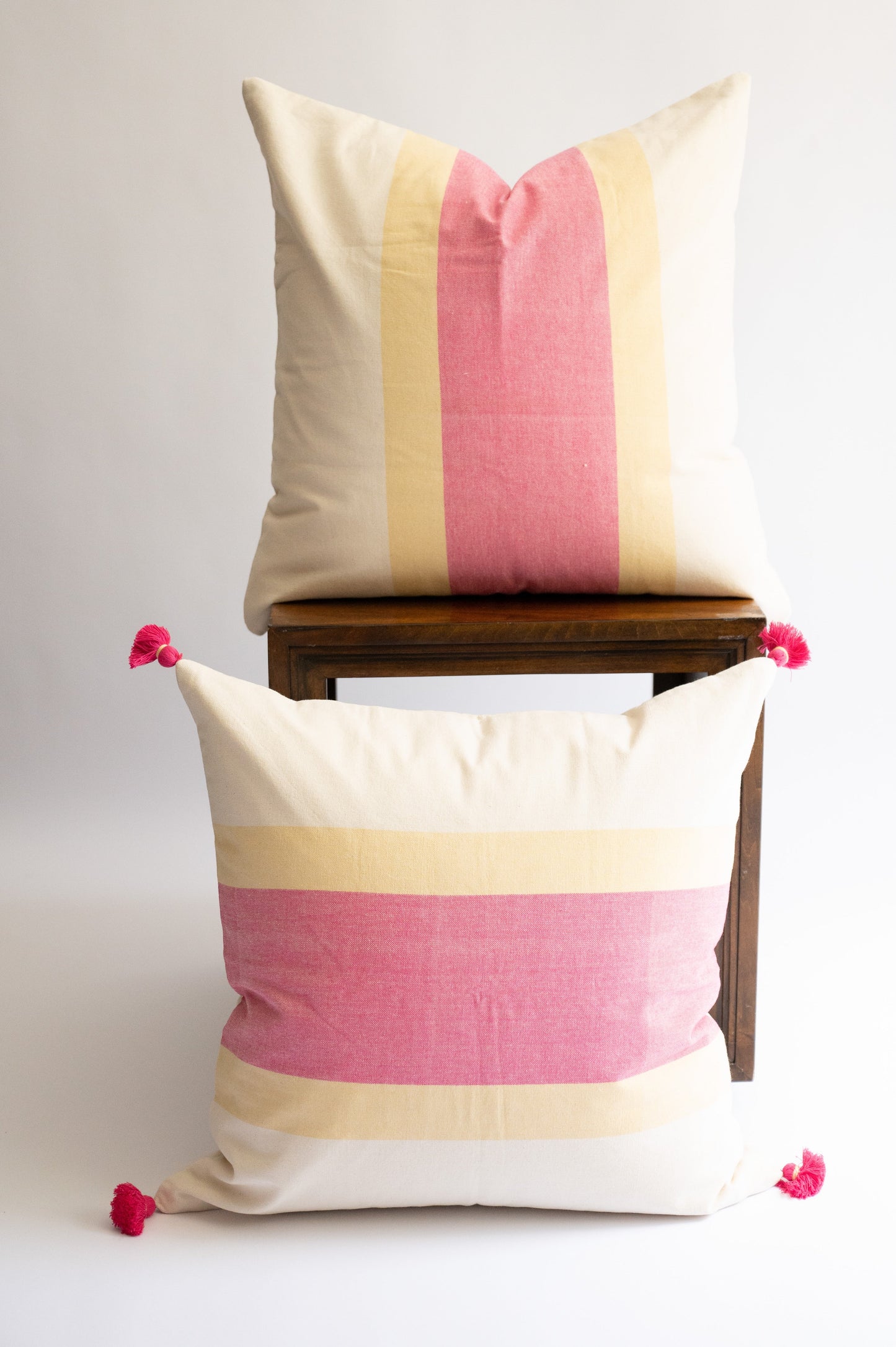 Saroj Hand Loom Pillow Cover 20"x20"