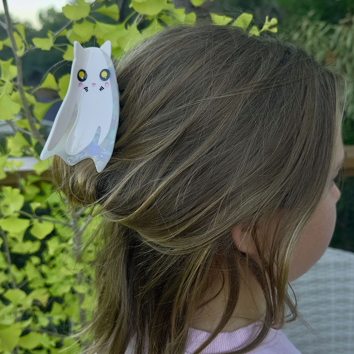 Ghost Cat Hair Claw