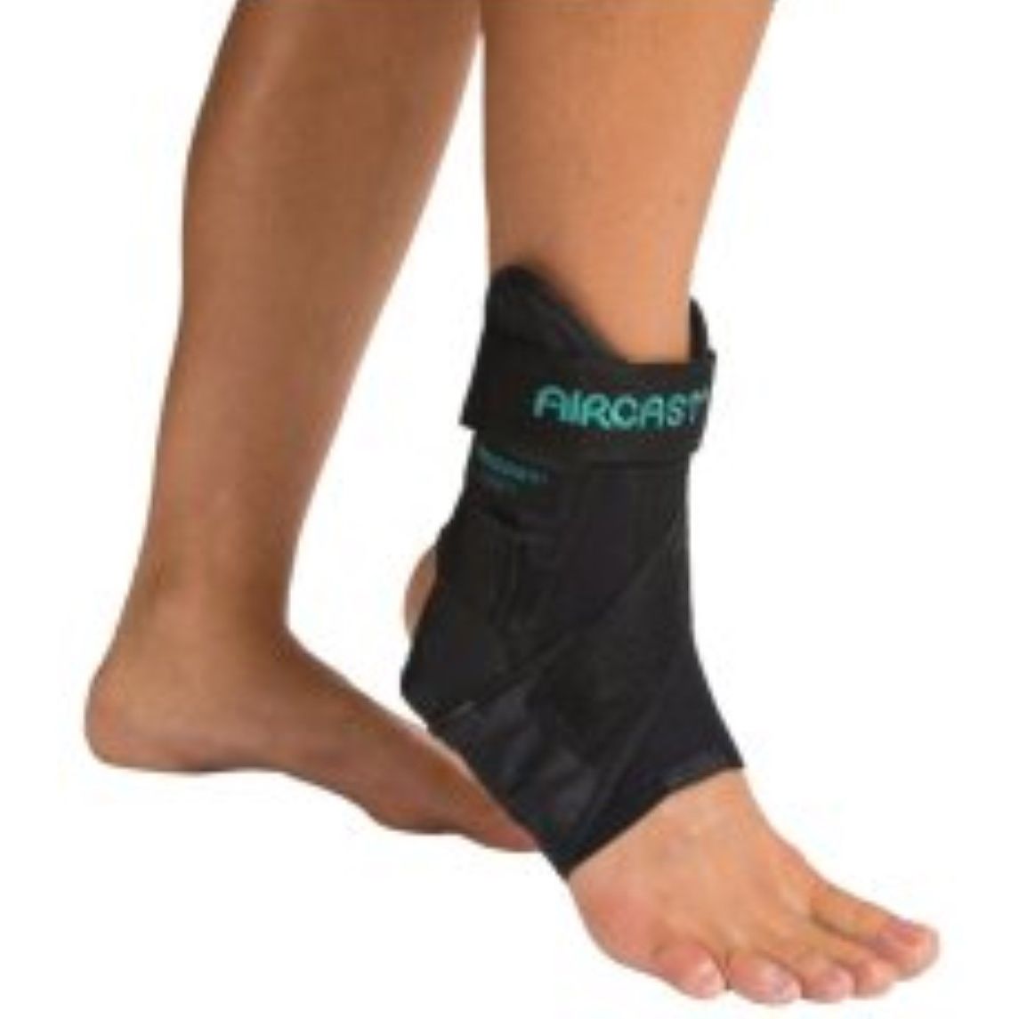 Aircast AirSport Ankle Brace, Left, Medium [02MML]
