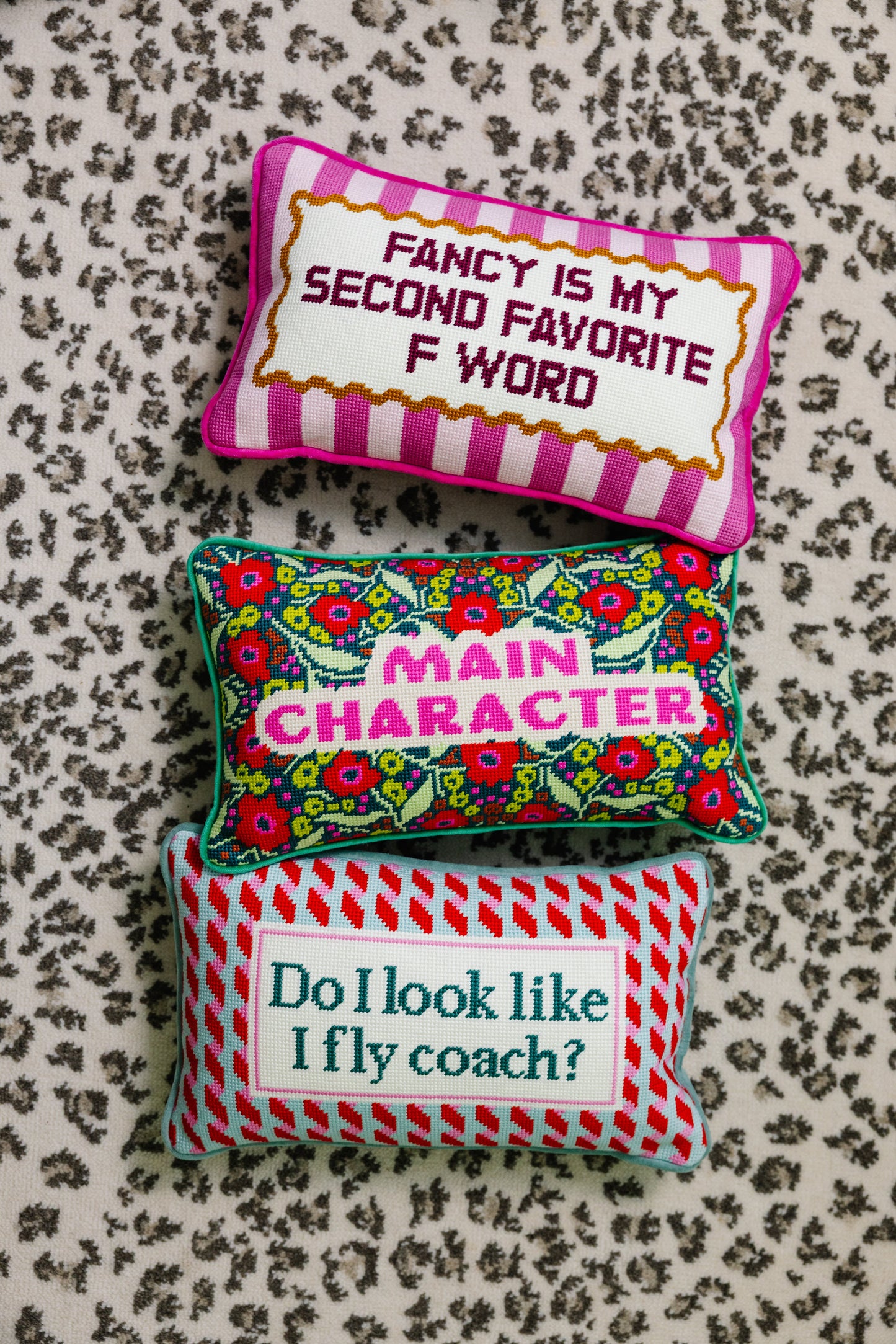 Fancy Needlepoint Pillow - Osadia Concept Store