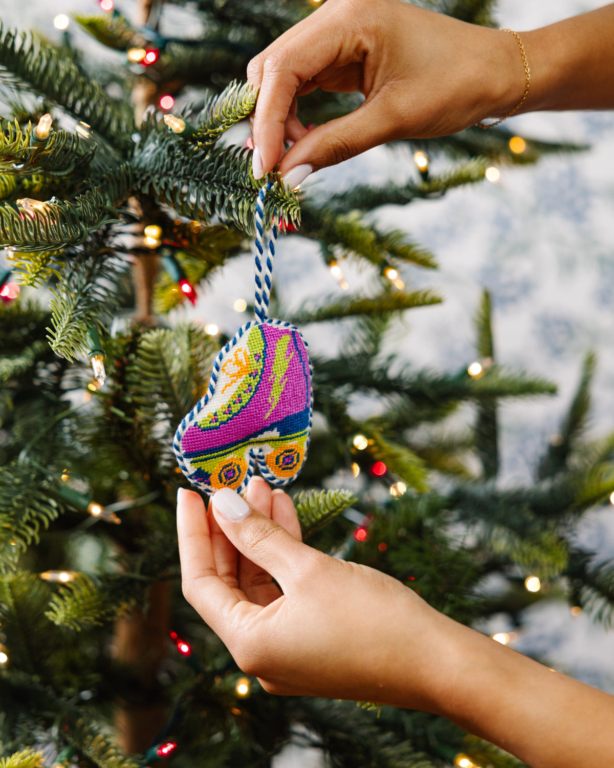 Needlepoint Icon Ornament - Retro Roller Skate