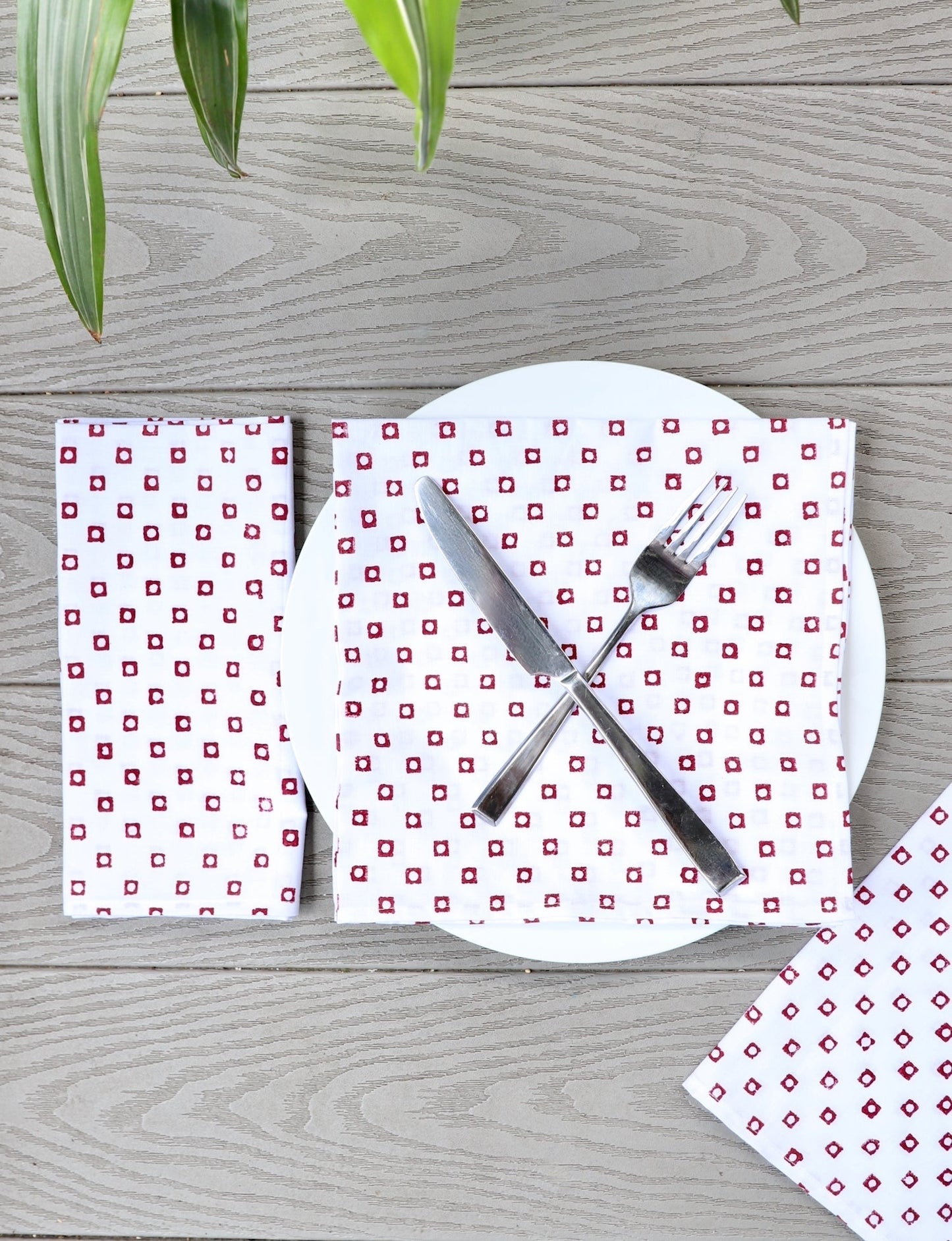 S/4 Cloth Napkins - Red Squares