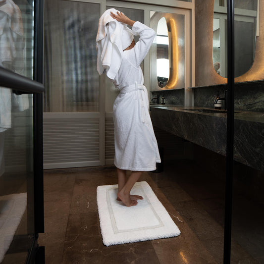 Ultraplush Skid-Resistant Bath Mat - Osadia Concept Store