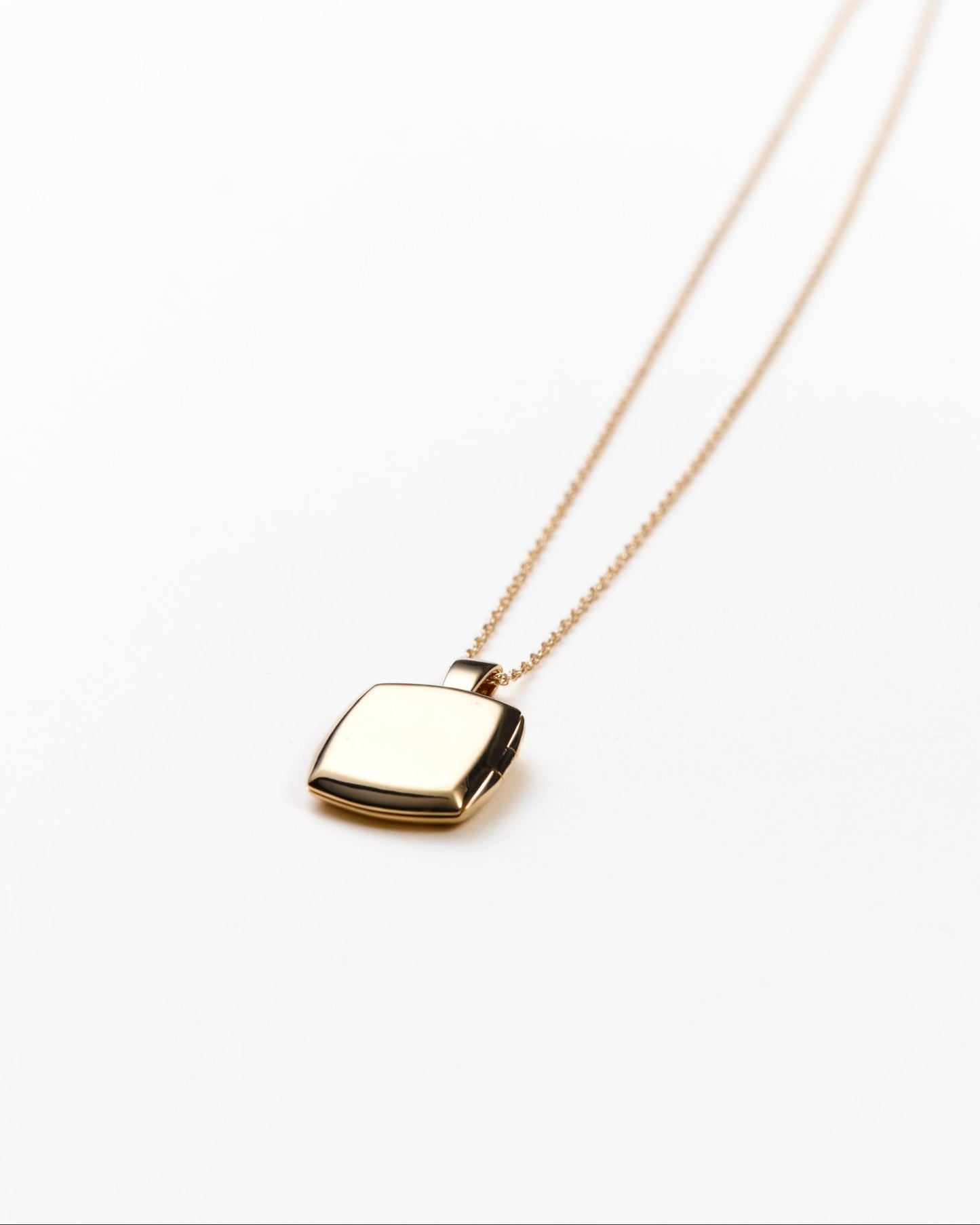 Toni Simple Locket