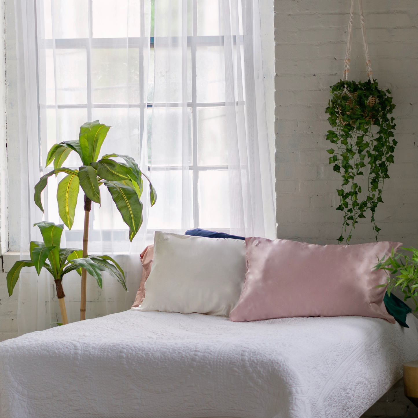 Blanc Queen Envelope Pillowcase
