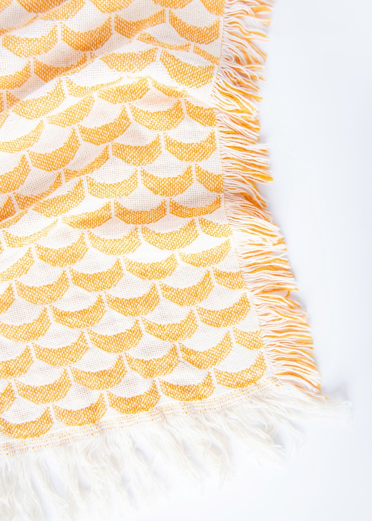 Yellow Scallop Jacquard Woven Throw