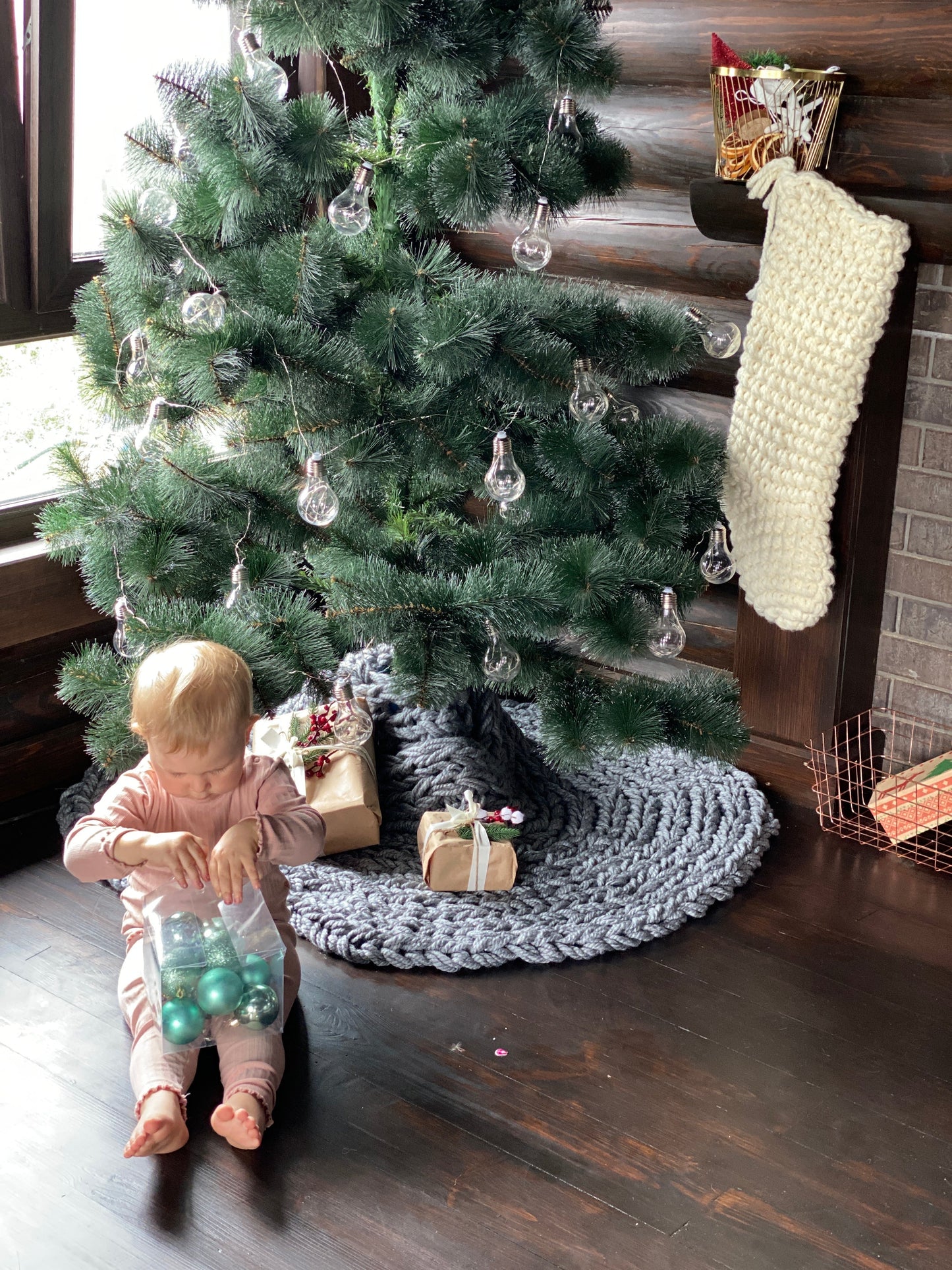 Gray Chunky-Knitted Christmas Tree Skirt | US Stock