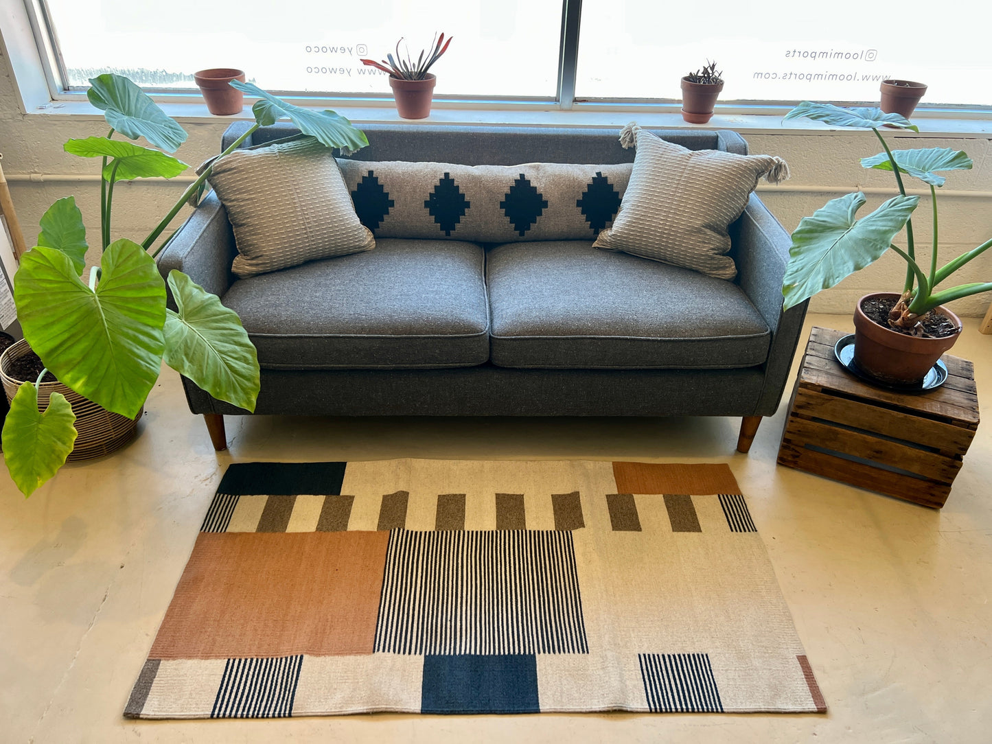 LOOM Imports Rug № 38