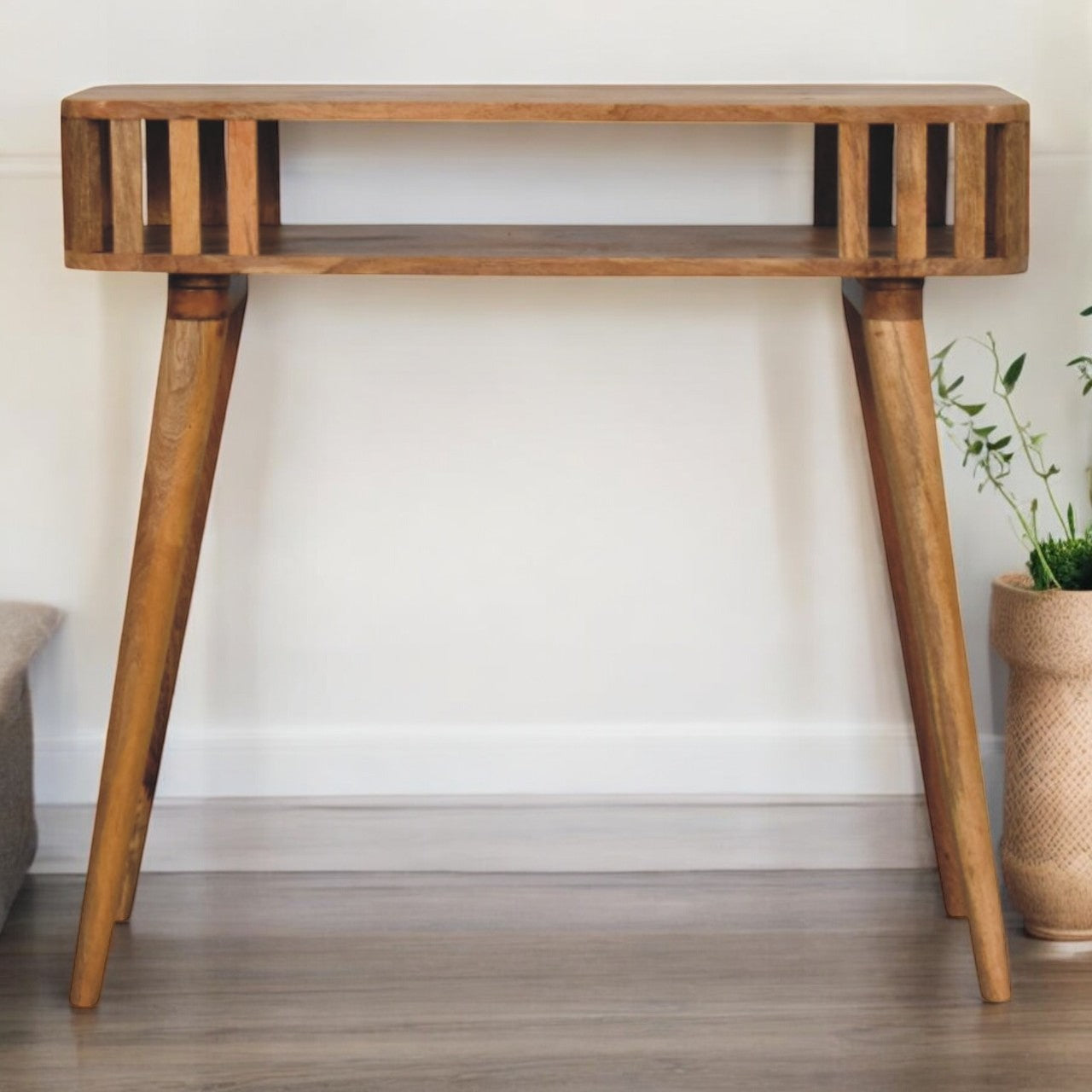 Slatted Oak-ish Console, 1 Open Shelf, Light Brown