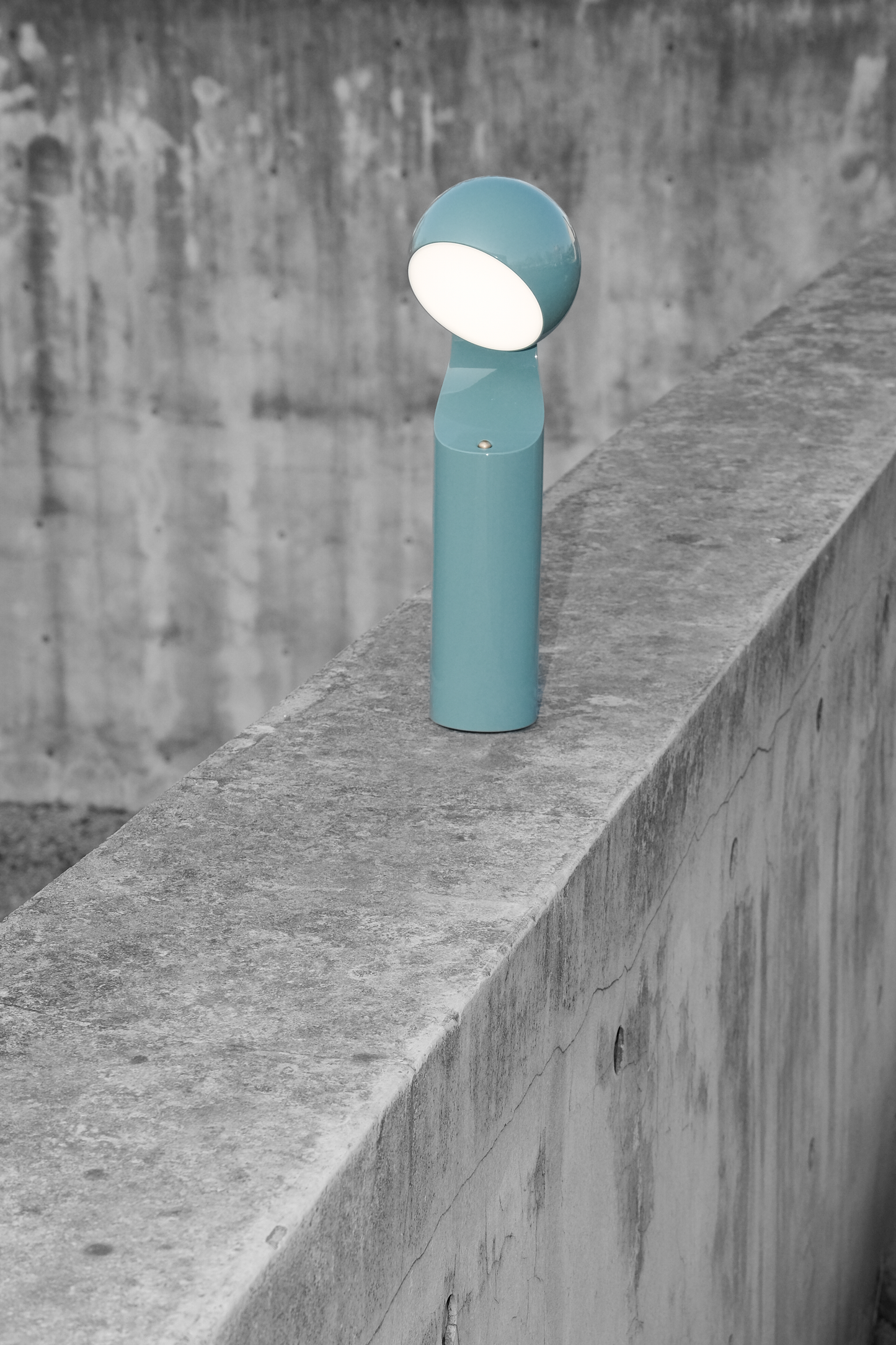 Mono Portable Reading Lamp - Gray/Blue