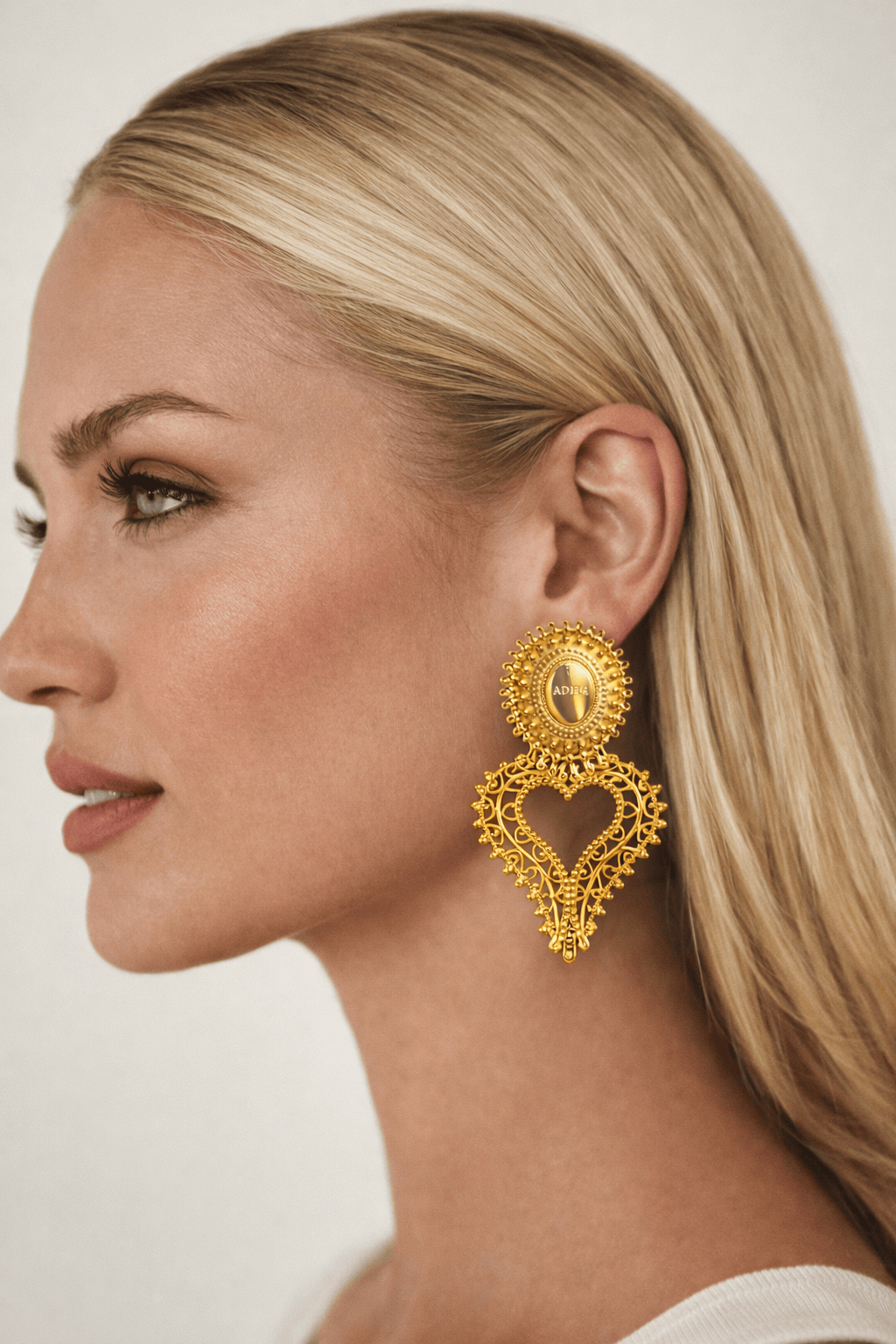 Lamprocapnos Earring