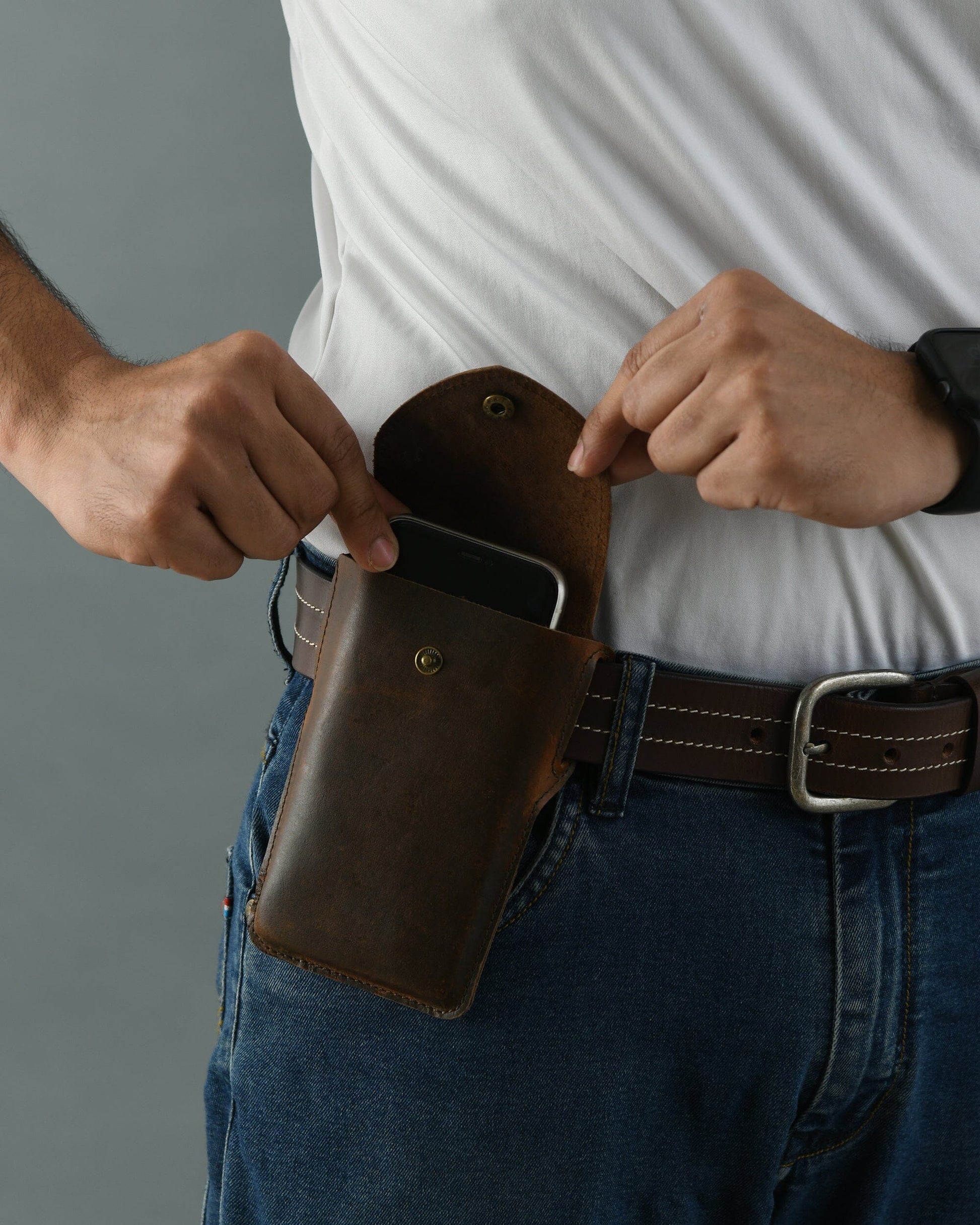 Mobile Holster Case- Dark Brown - Osadia Concept Store
