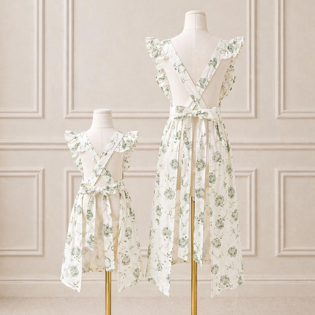 Tuileries Garden Mommy Hostess Apron