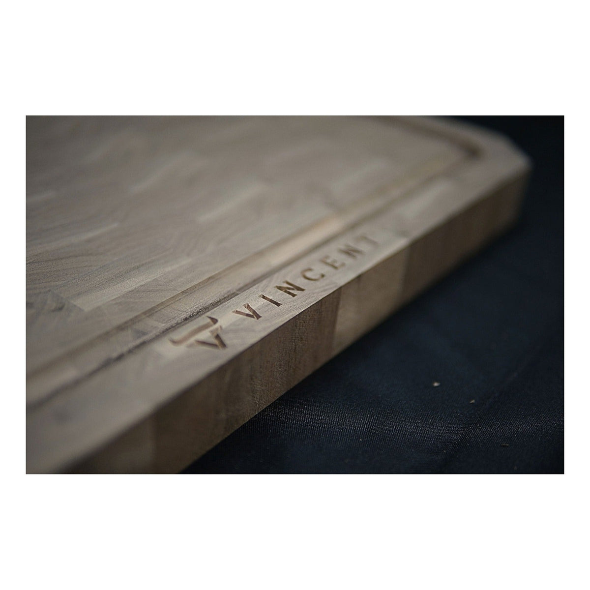 The Entertainer 25" x 15" Walnut Carving & Presentation Board