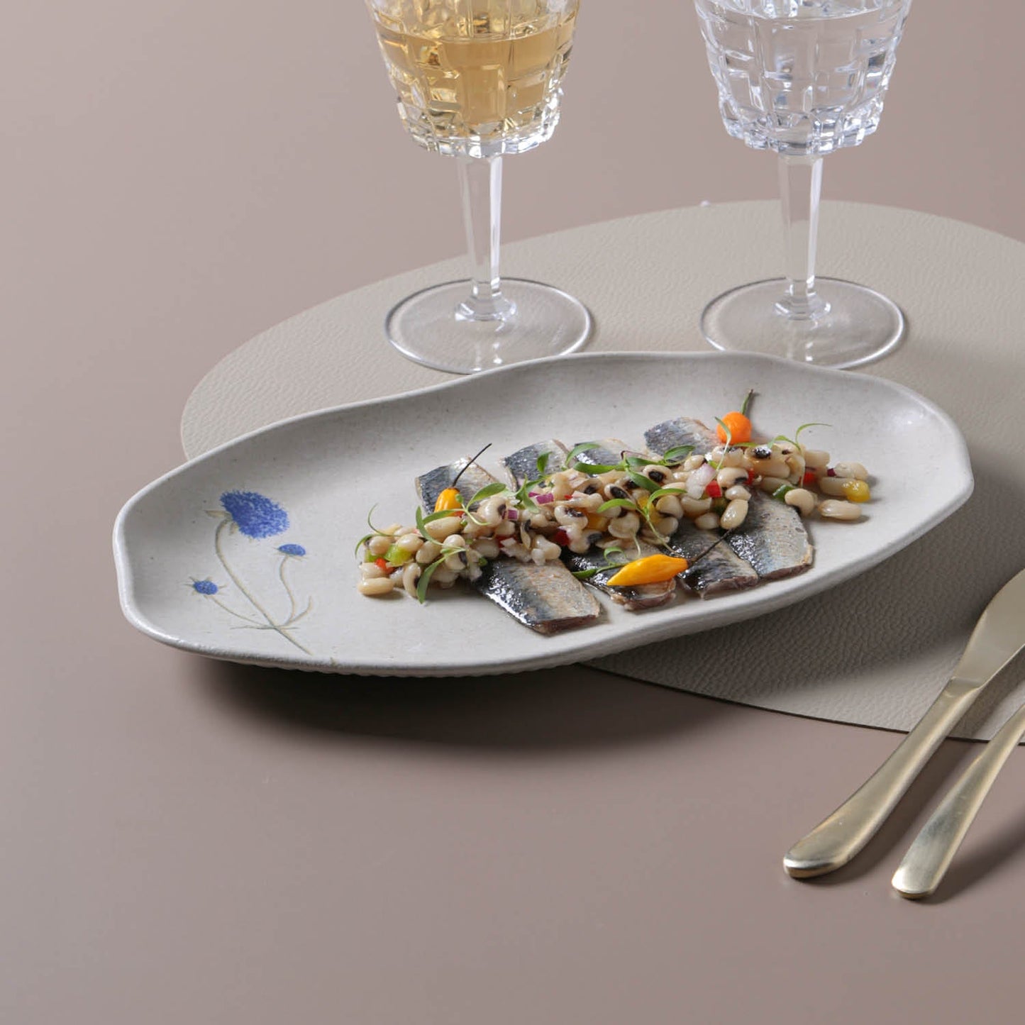 Shallow Bio Oval Platter Medium Set of 4