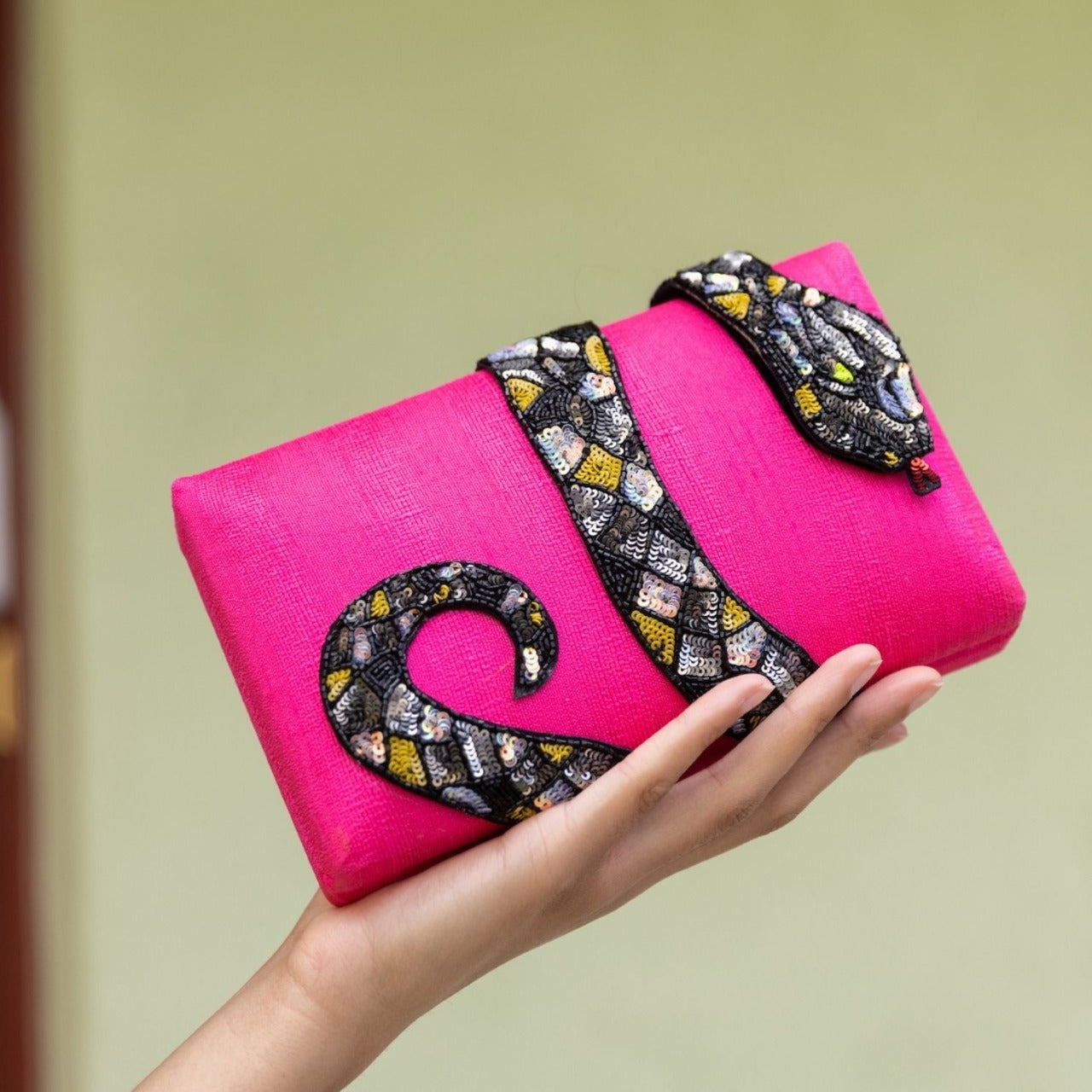 Kaa Clutch