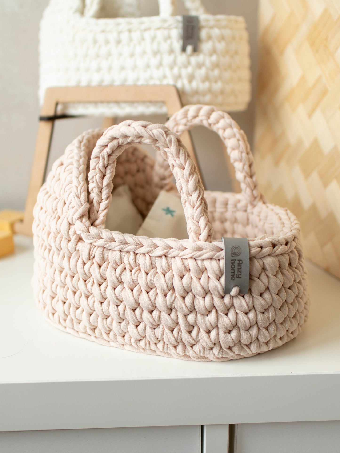 Mini Doll Moses Basket w/Rocking Stand