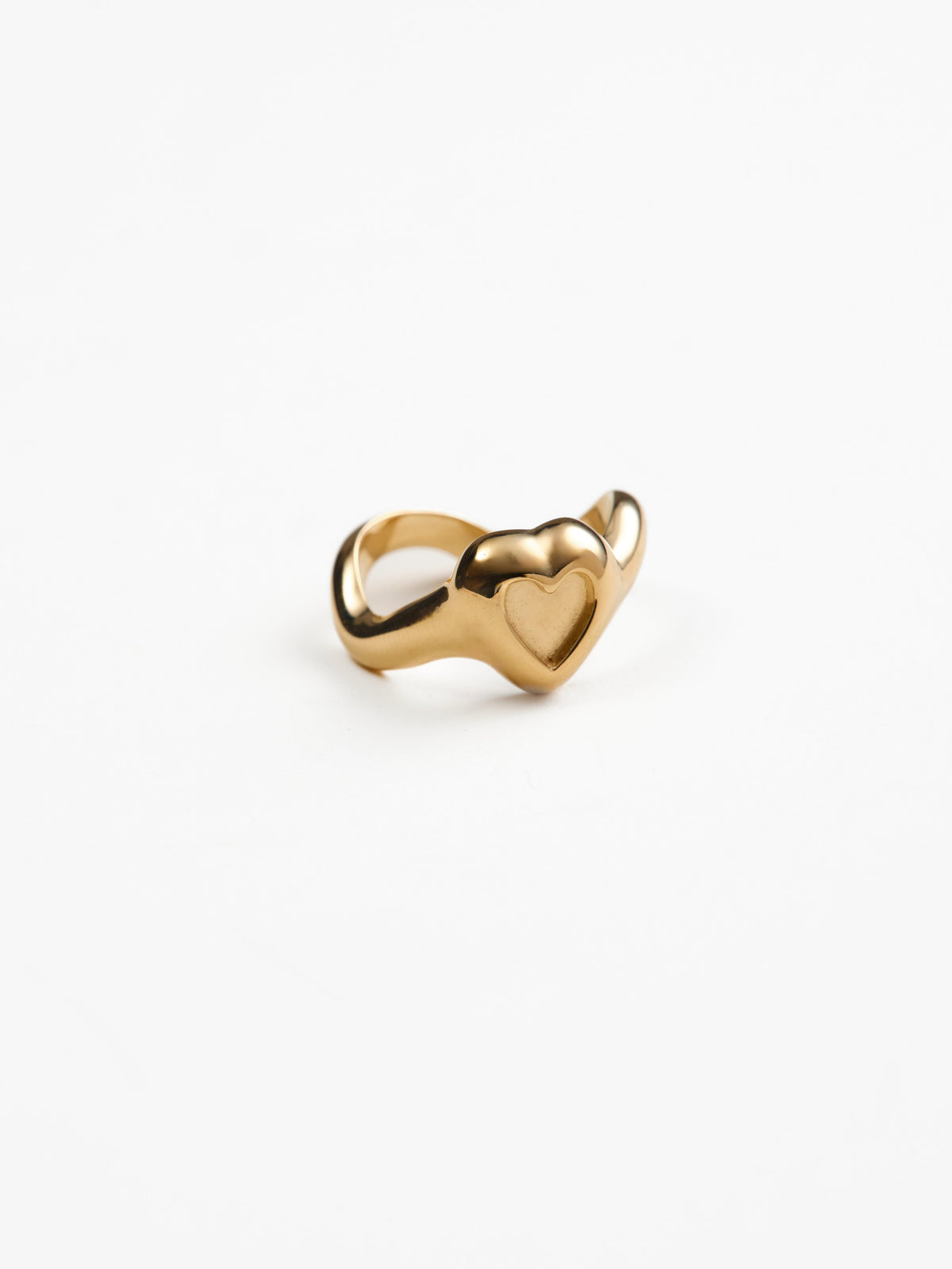 Betsy Heart Ring