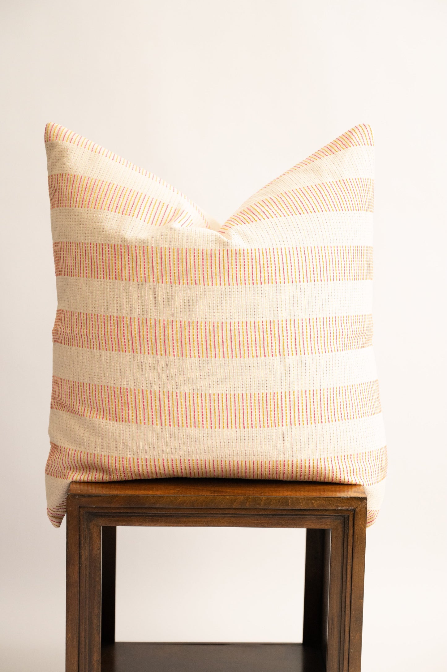 Ransia Handloom Pillow 24"x24"