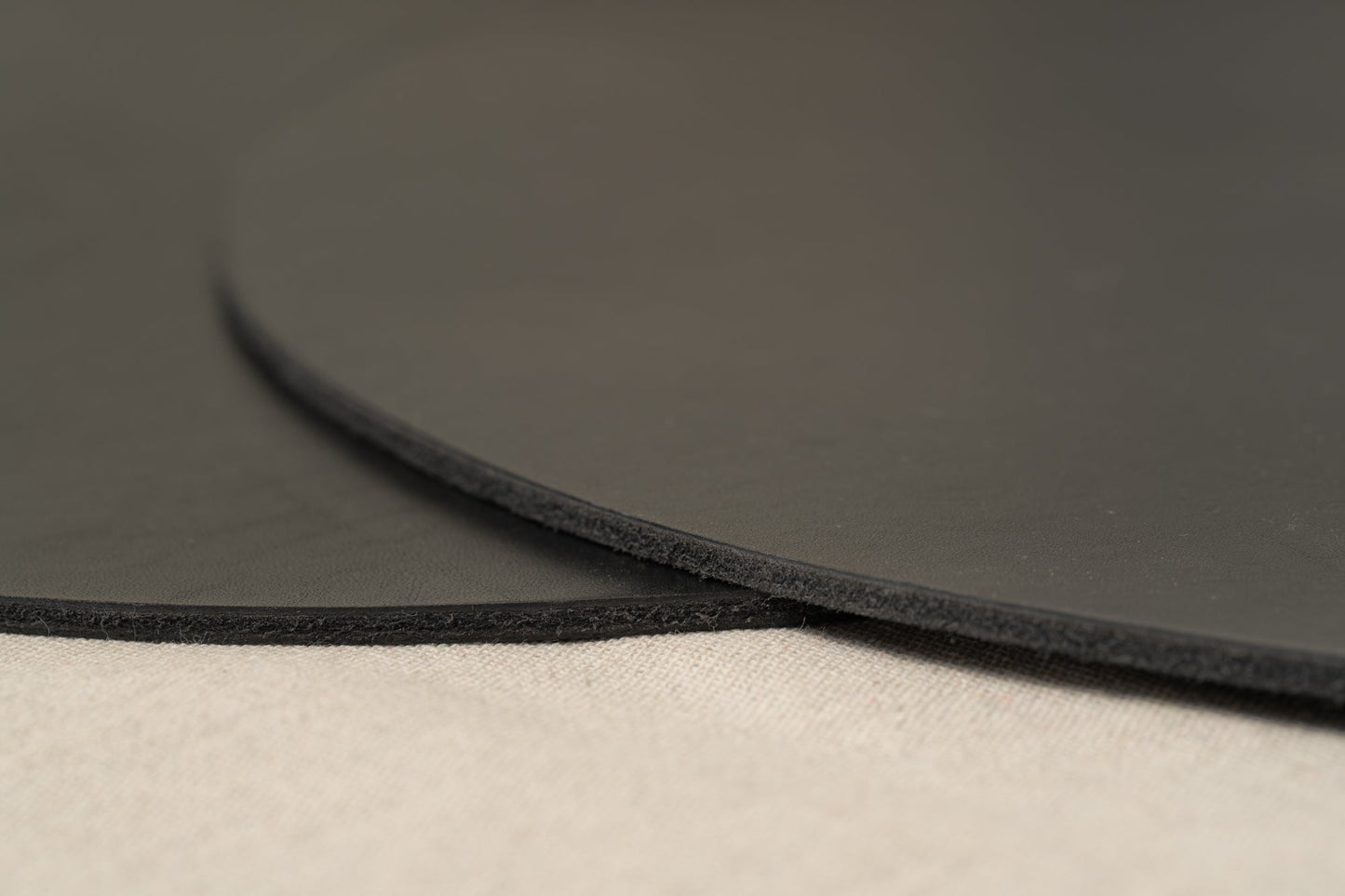 Round Placemat Pair in black leather