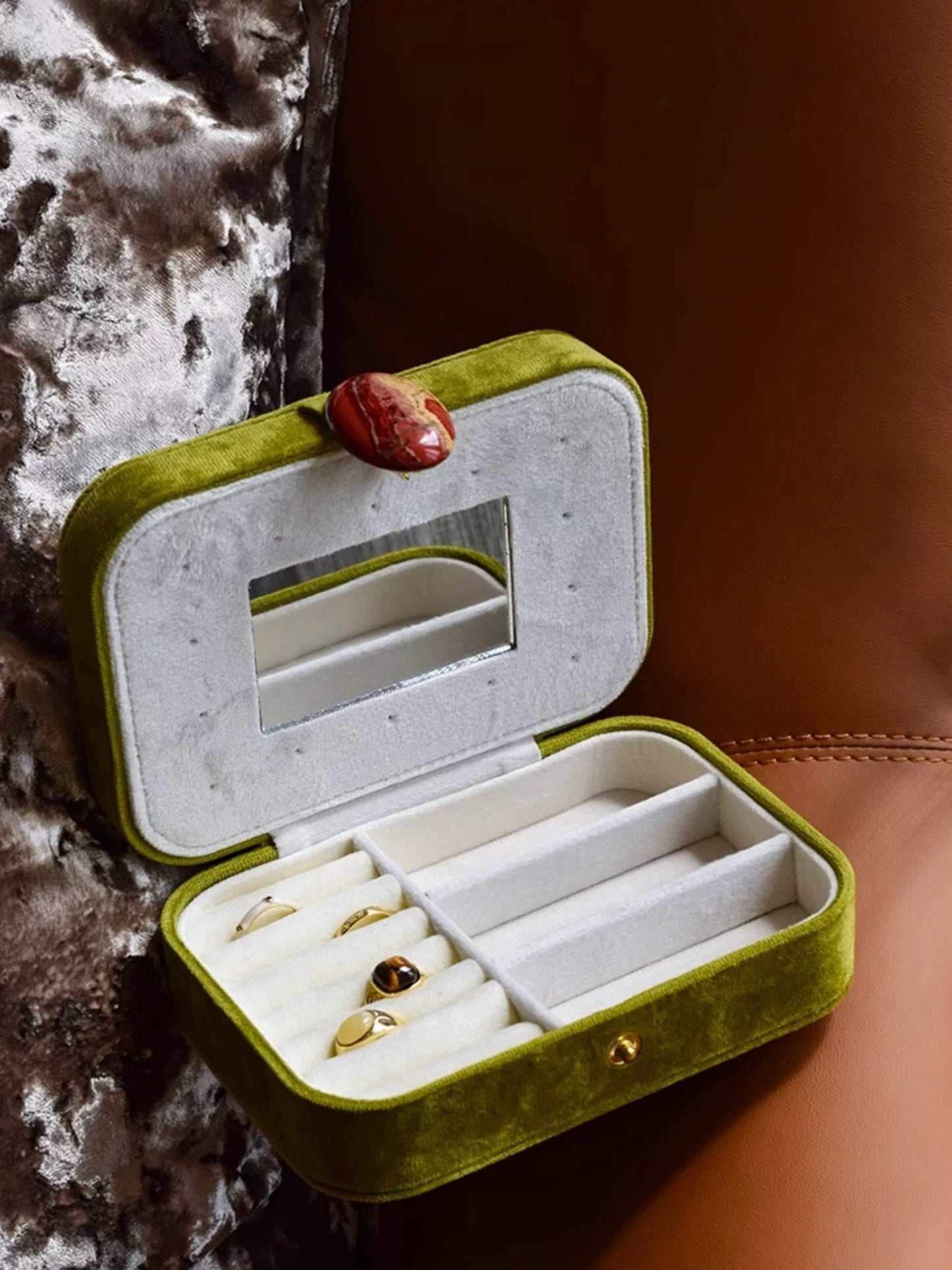 Pebble Jewelry Box