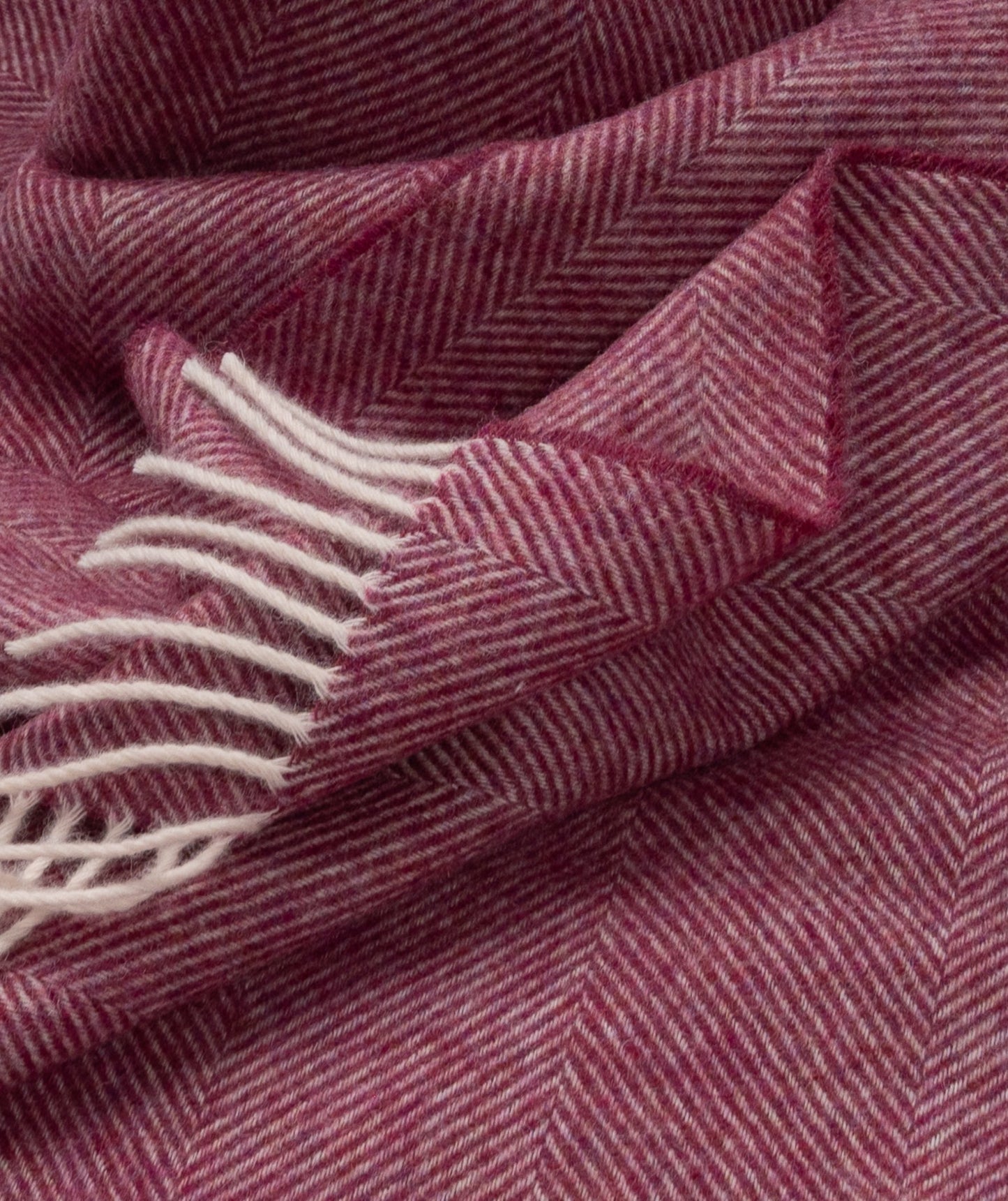 Southampton Home Shetland Lambswool Herringbone Throw – Berry | Woven in England - Osadia Concept Store